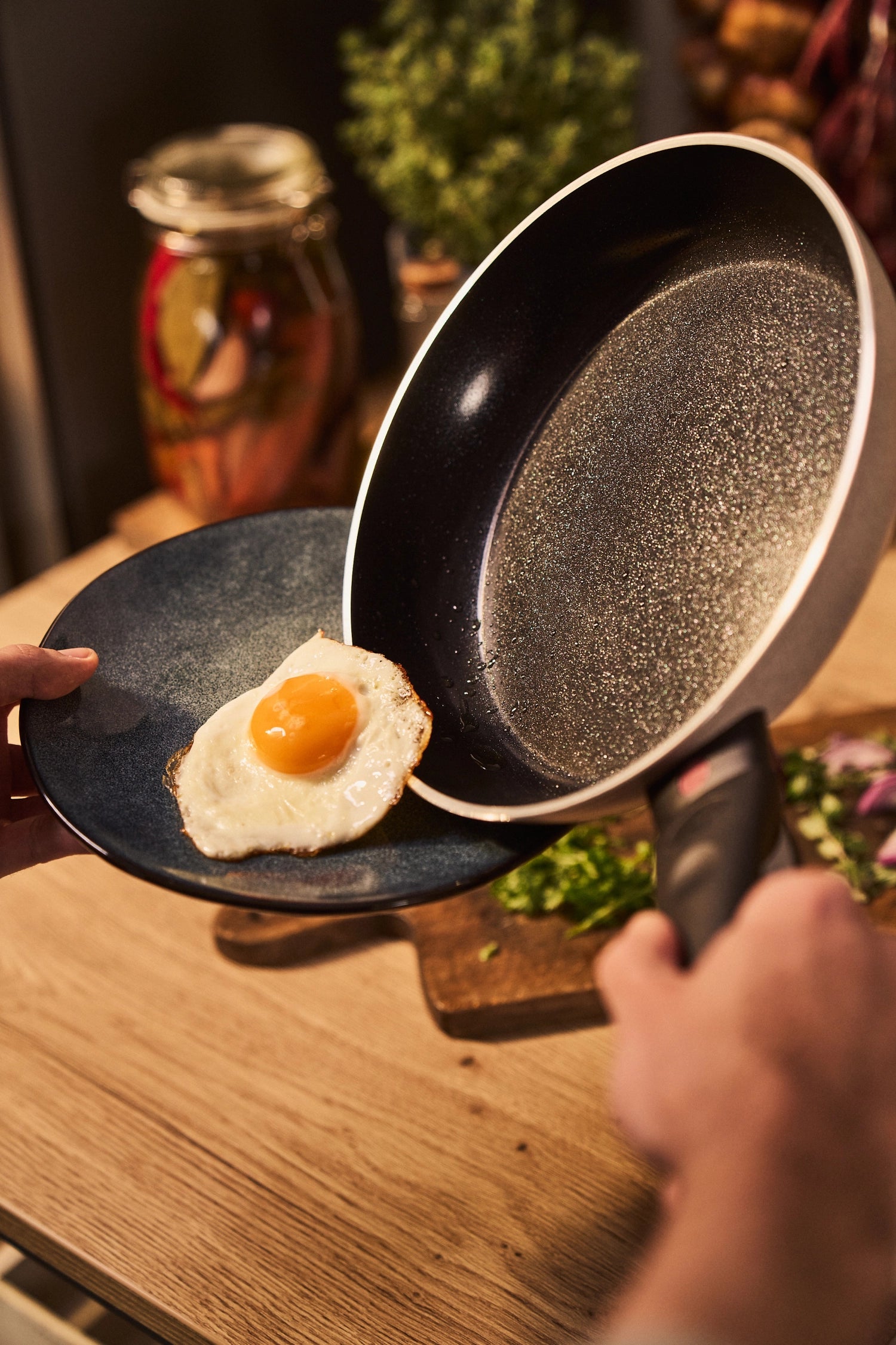 Ballarini Ledro Bratpfanne 28 cm aus hochwertigem Material, ideal zum Braten und Kochen, mit ergonomischem Griff für besten Komfort.