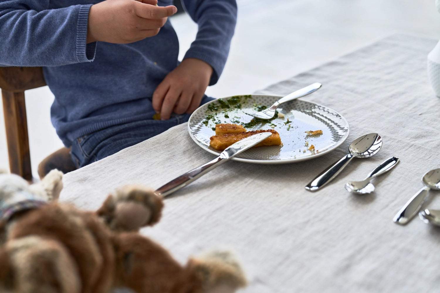 Verspieltes 4-teiliges Kinderbesteck Pila von Zwilling, aus langlebigem Edelstahl, perfekt für kleine Hände und fröhliche Mahlzeiten.