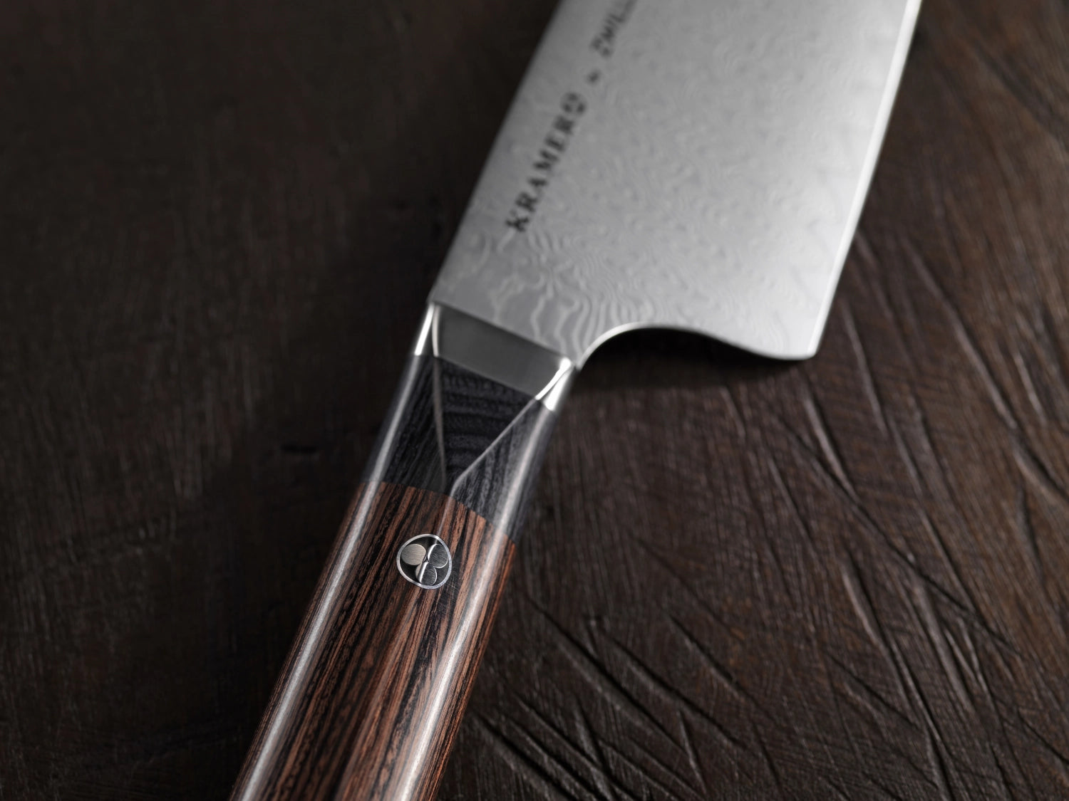 Elegantes Kramer Meiji Universalmesser von Zwilling mit 13 cm Klinge, perfekt für vielseitige Schneidaufgaben in der modernen Küche.