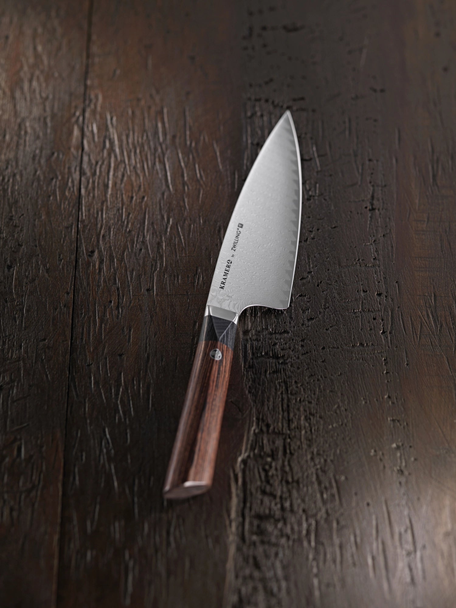 Elegantes Kramer Meiji Kochmesser von Zwilling mit 26 cm Klinge, perfekt für professionelle Köche und Hobbyköche, die Wert auf Qualität legen.