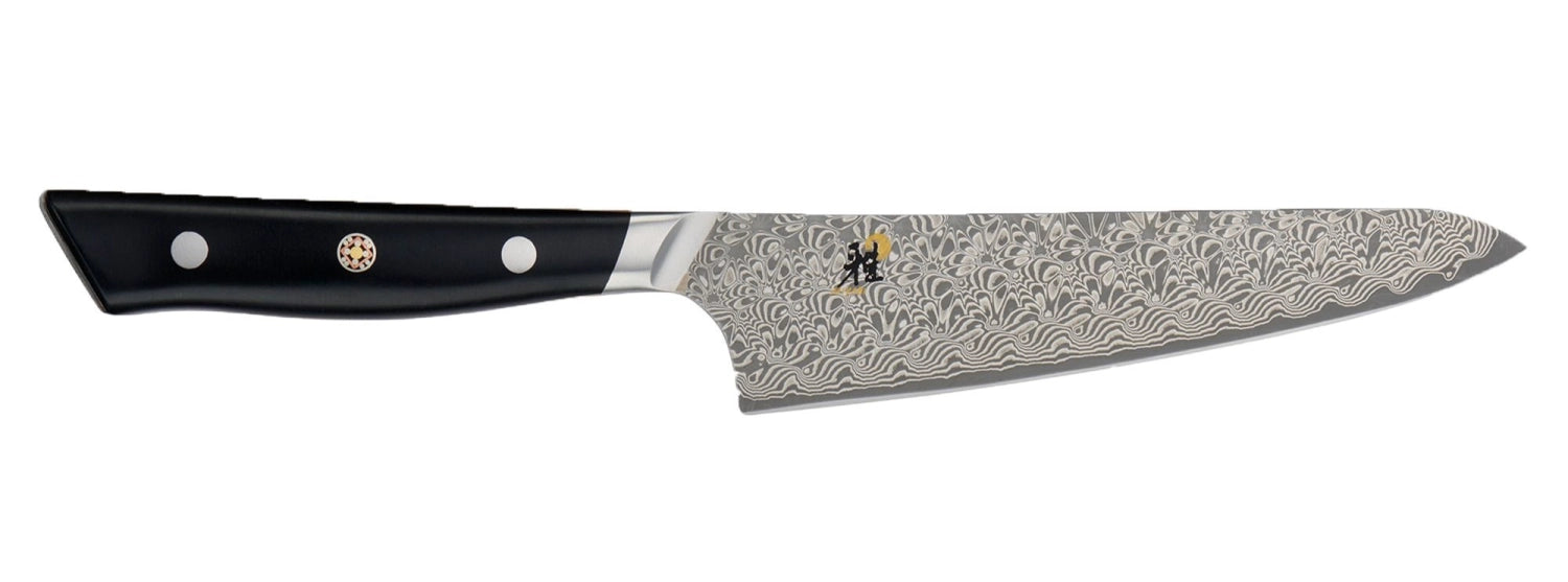 Hochwertiges Miyabi Damastmesser 800 DP mit 14 cm Klinge, perfekt für präzises Schneiden und Zubereiten in der gehobenen Küche.