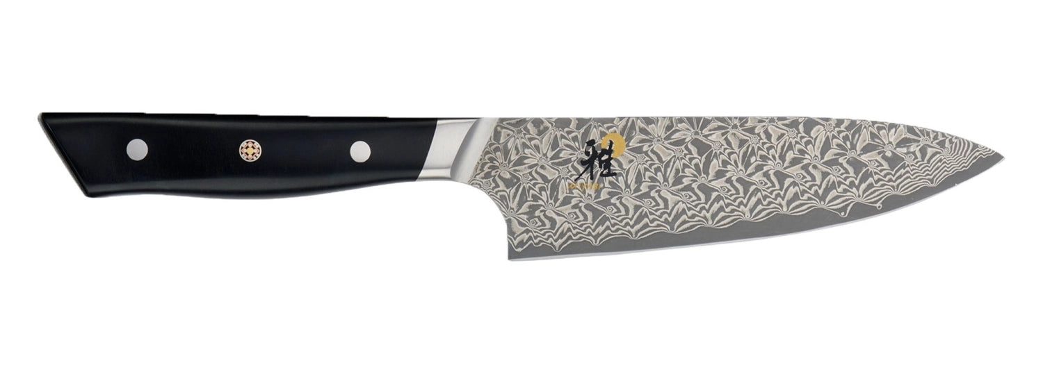 Elegantes Miyabi Damastmesser 800 DP Gyutoh mit 16 cm Klinge, ideal für präzises Schneiden und Zubereiten von Lebensmitteln.