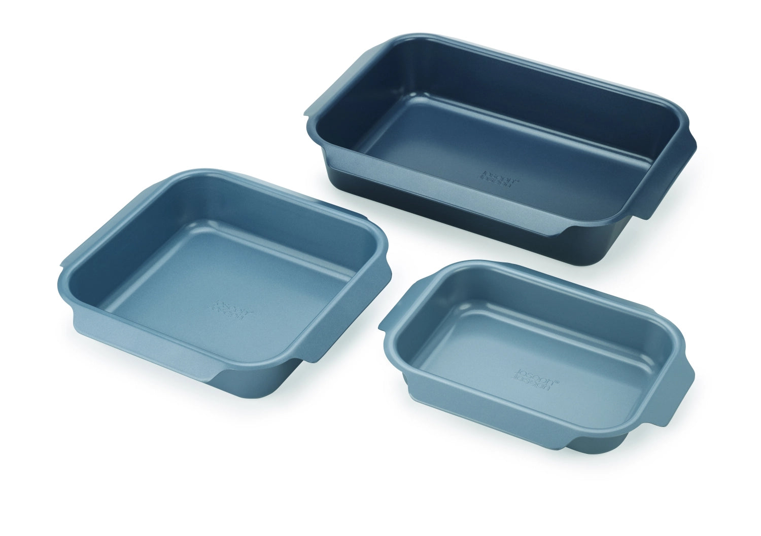 Vielseitiges 3er Set Nest Backformen von Joseph Joseph in verschiedenen Größen, perfekt für alle Backprojekte und platzsparend aufbewahrbar.