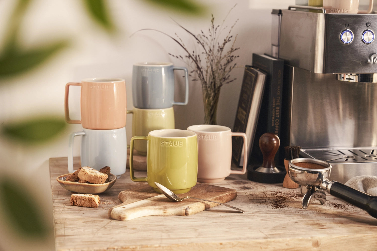 Elegantes 6-teiliges Tassenset M von Staub, 350ml, perfekt für Kaffee und Tee, verbindet hochwertige Verarbeitung mit modernem Stil.