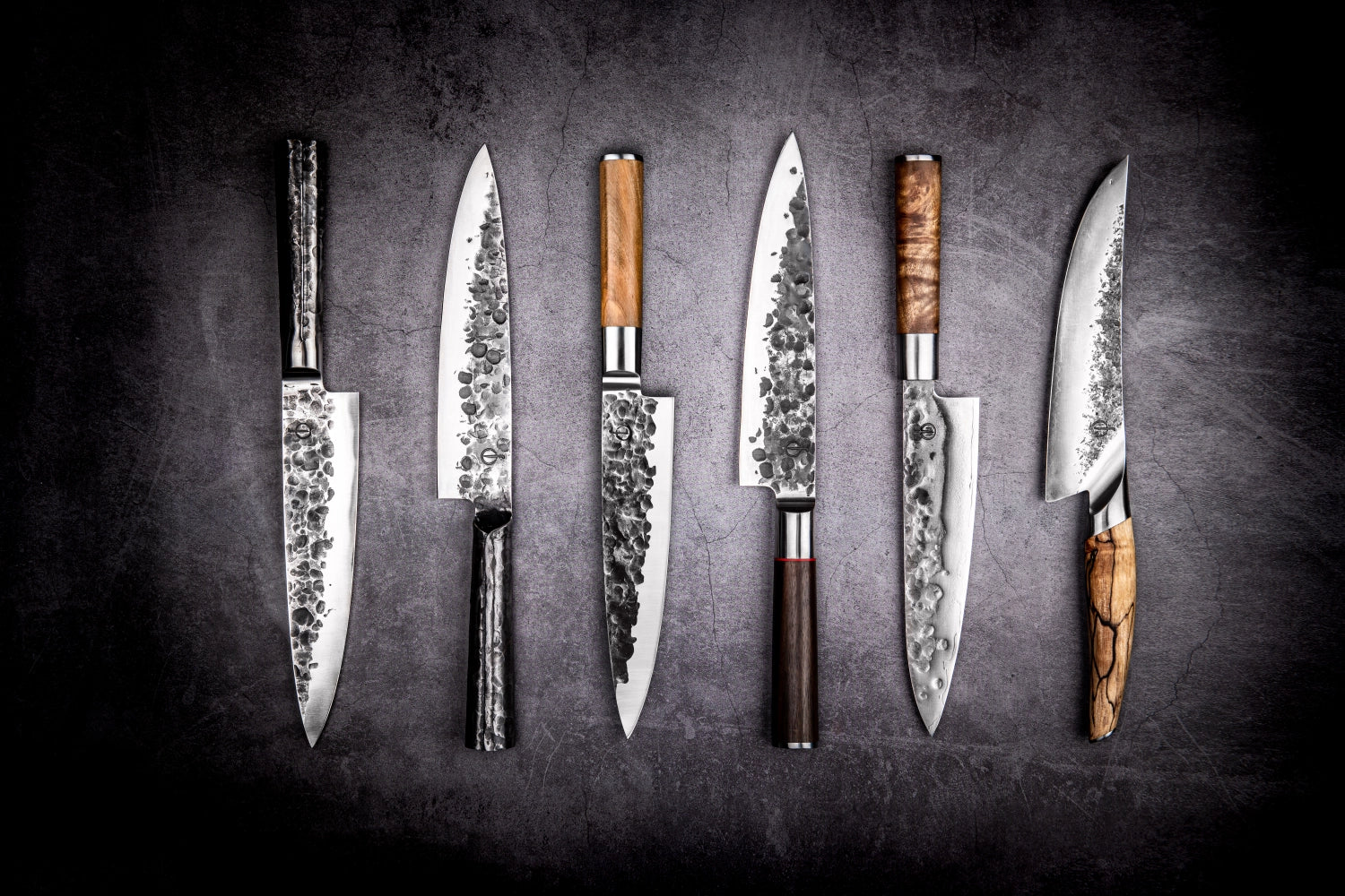 Hochwertiges 20 cm Brute Kochmesser von Forged, ideal für präzise Schneidarbeiten und vielseitige Küchenanwendungen.