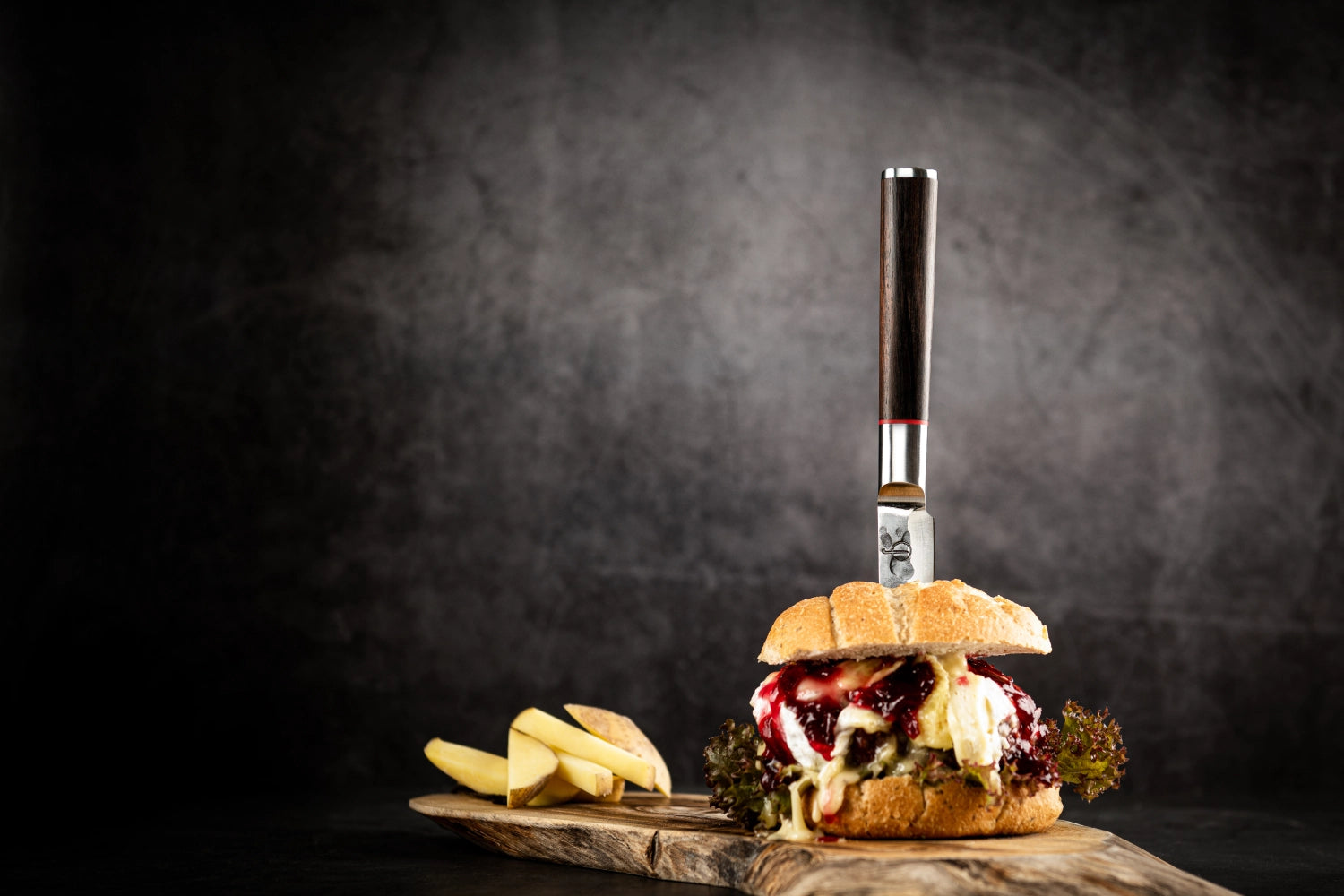 Sebra Steakmesser 10cm aus der Forged-Kollektion, scharf und elegant, perfekt für Steakliebhaber und Grillabende.