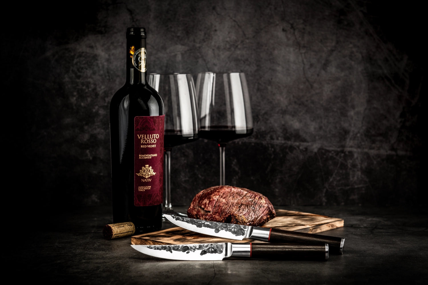 Elegantes Sebra Steakmesser mit 10 cm Klinge, ideal für präzises Schneiden von Fleisch, perfekt für Grillpartys und feine Dinner.