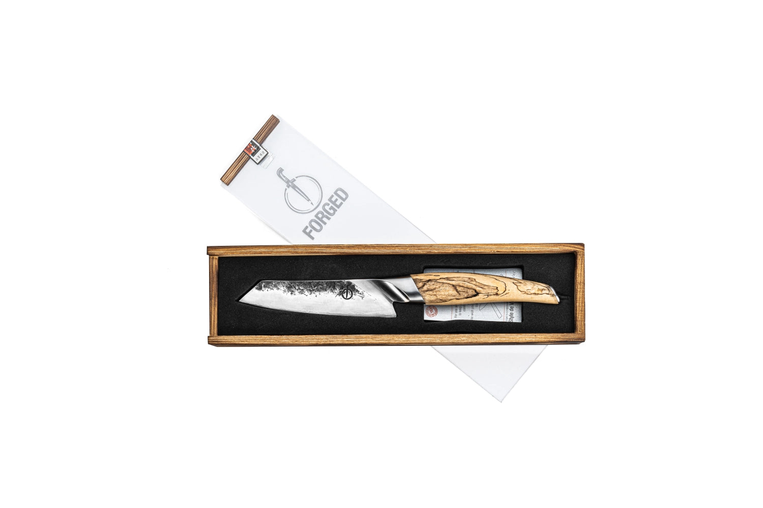 Hochwertiges Katai Santokumesser mit 13 cm Klinge, ideal für vielseitige Schneidetechniken und anspruchsvolle Kochprojekte.