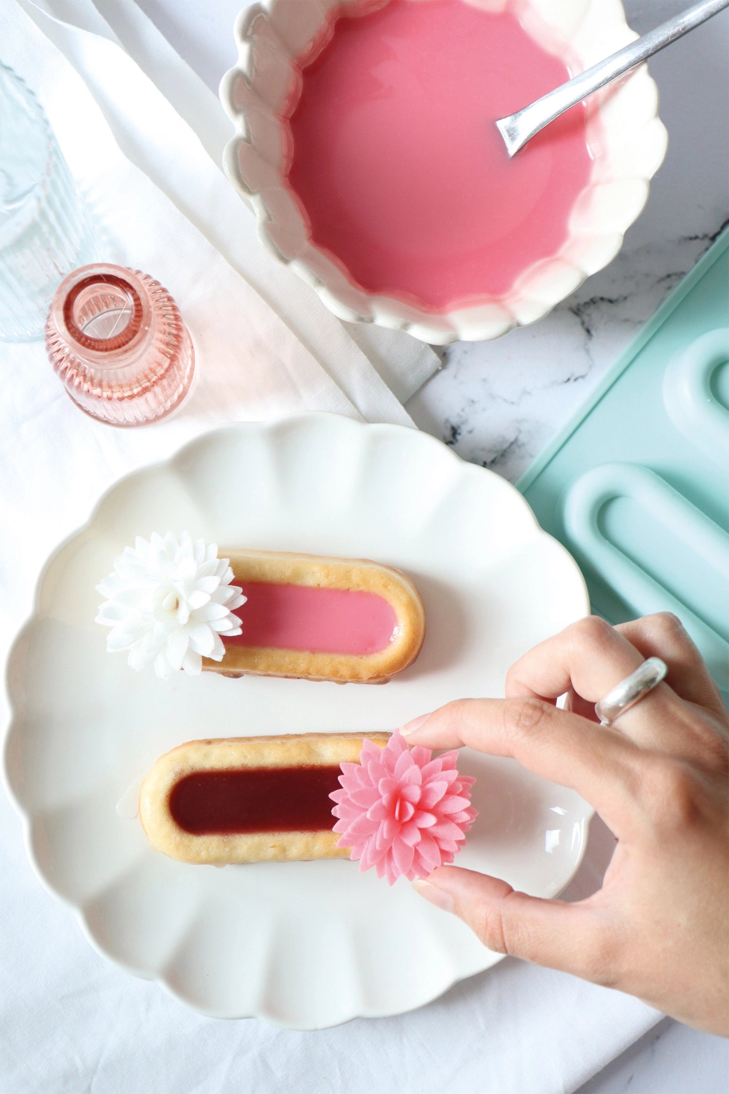 Silikon Backform für 6 Löffelbiskuits, ideal für die Zubereitung von köstlichen Desserts und Backprojekten in der heimischen Küche.