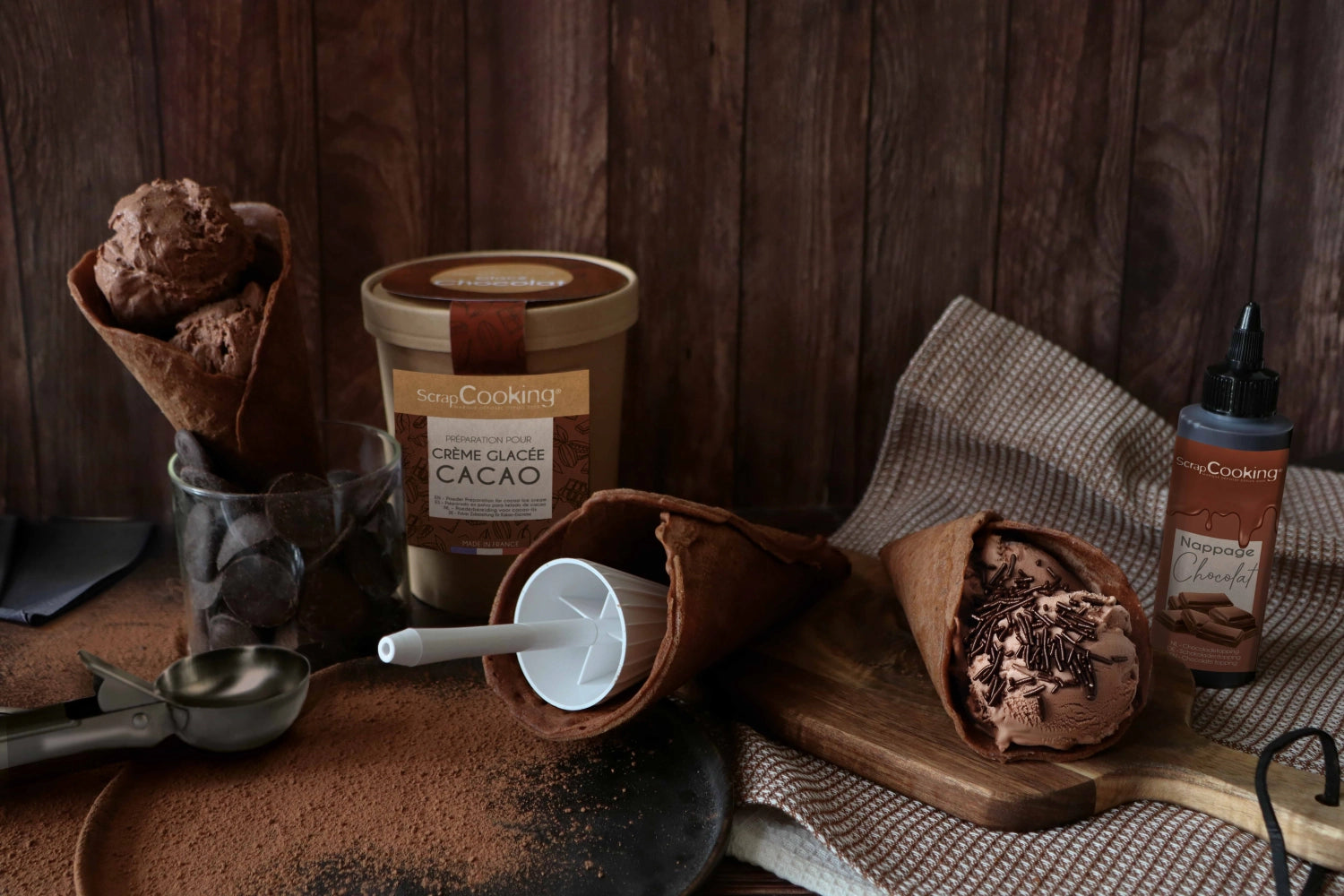 Schokoladen Topping von Scrap Cooking, 160g, ideal für kreative Backideen und das Verfeinern von Desserts mit köstlicher Schokolade.