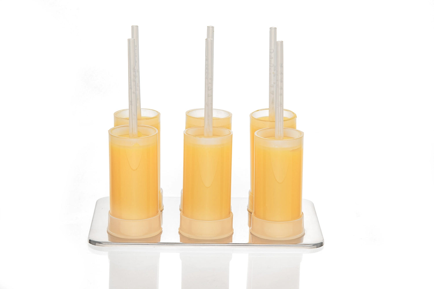Cuisipro 6er Set Eisformen in elegantem Weiß, ideal für die Zubereitung von köstlichen, selbstgemachten Eiscreme-Pops im Sommer.