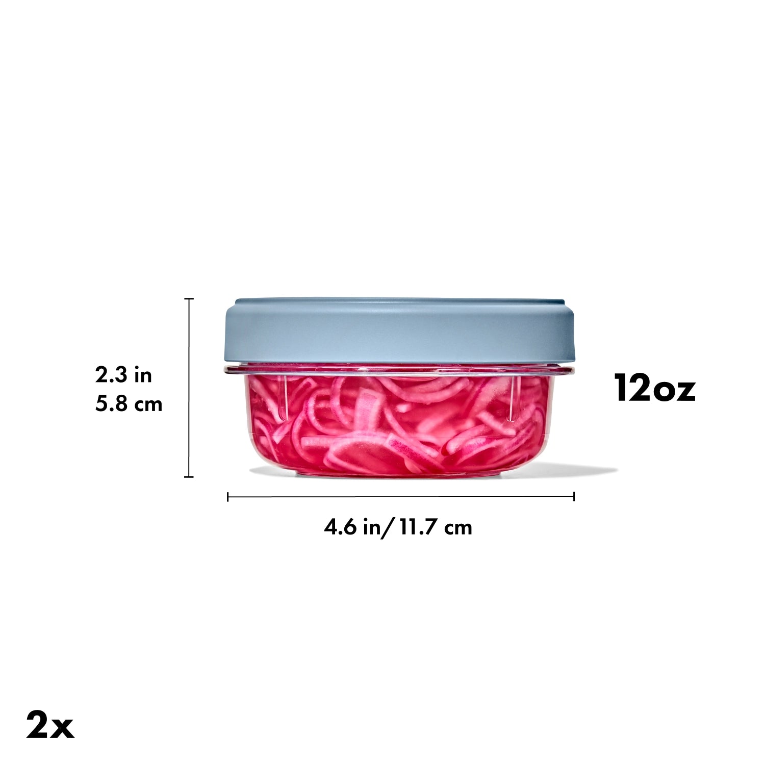 Zwei stapelbare OXO Good Grips Aufbewahrungsboxen (355ml) für platzsparende und frische Aufbewahrung von Lebensmitteln in der Küche.