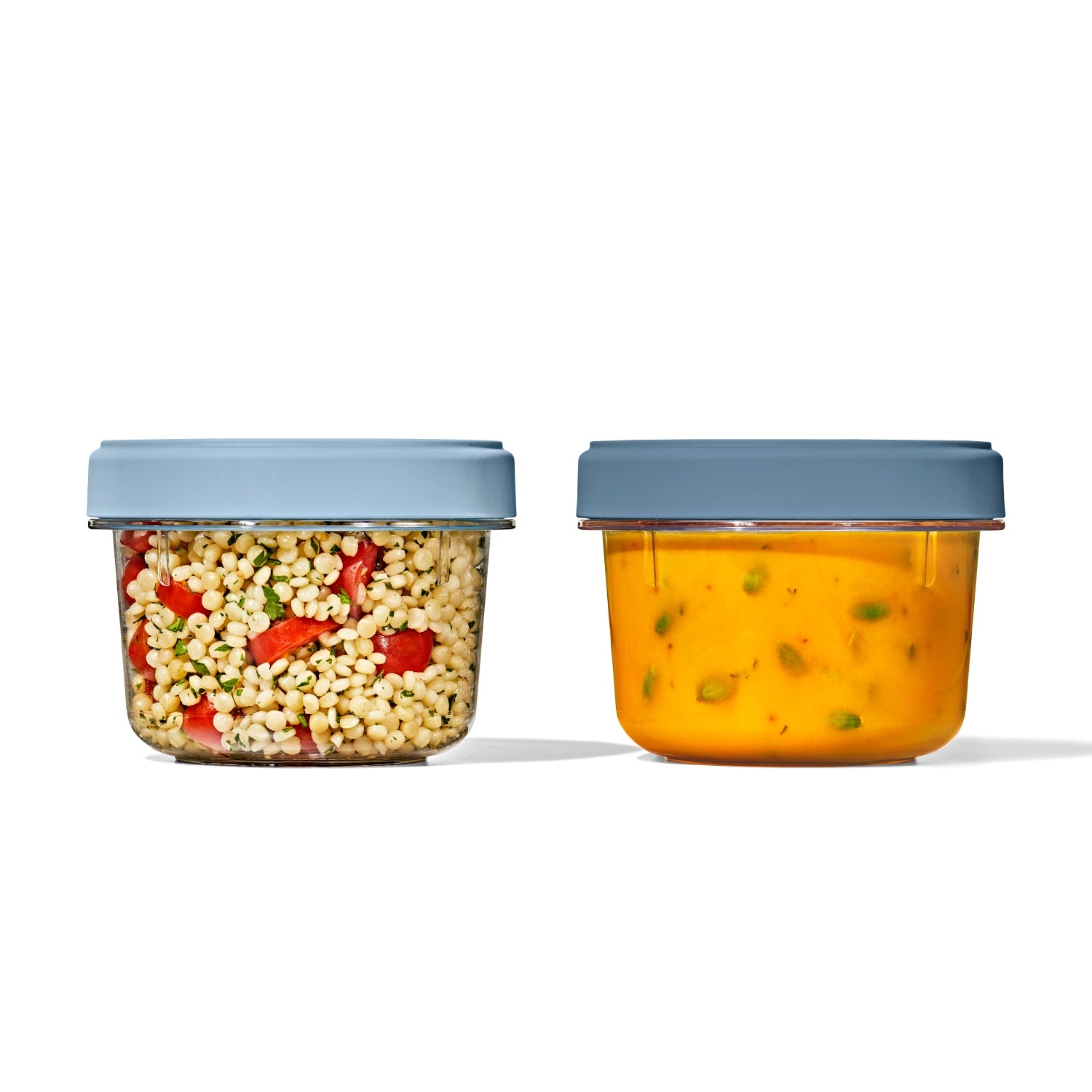 Zwei praktische OXO Good Grips Twist & Stack Aufbewahrungsboxen (550ml) für effiziente und ordentliche Lebensmittelaufbewahrung.