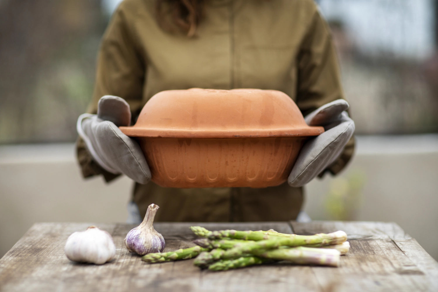 Ofenhandschuhe aus Biobaumwolle in Clay, 15x31 cm, von The Organic Company – idealer Schutz beim Kochen und Backen, umweltfreundlich und stilvoll.