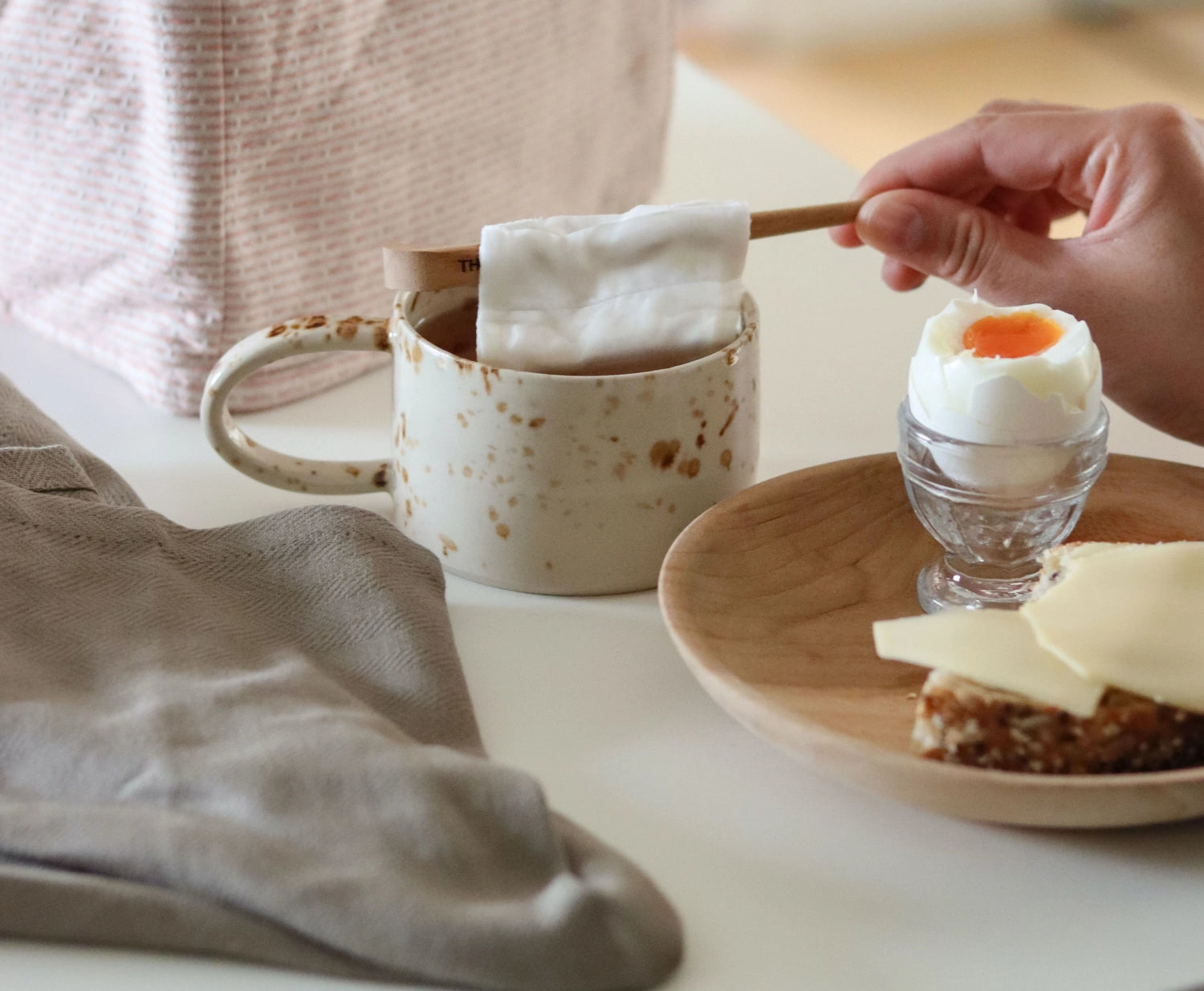 Hochwertiges 2er Set Teebeutel aus natürlicher Biobaumwolle, perfekt für geschmackvollen Tee und umweltfreundliche Teeliebhaber von The Organic Company.