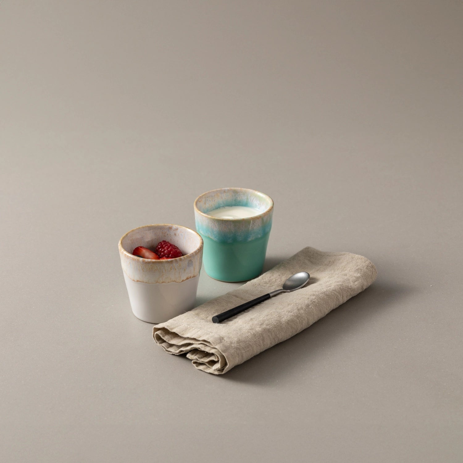 Elegante aqua Espressotasse von Costa Nova, 70ml, D6.5cm, H5.8cm, ideal für stilvolle Kaffeepausen. Perfekt für Espresso-Liebhaber.