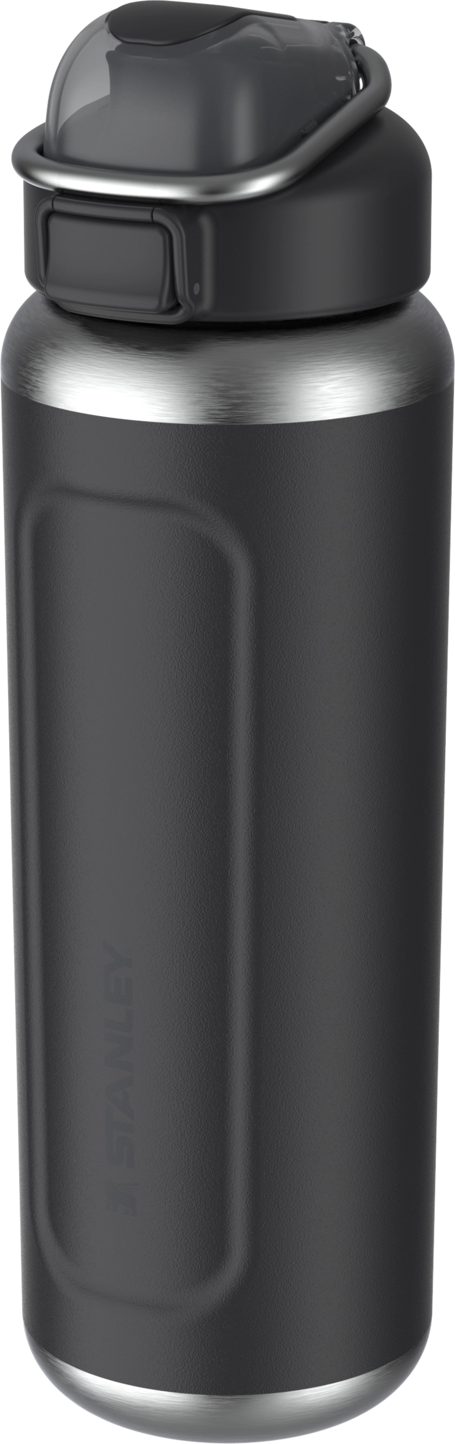 Schwarze Stanley Wellspring Flasche 0.7l, funktional und modern, ideal für alle Getränke. Perfekt für Abenteuer und den Alltag.