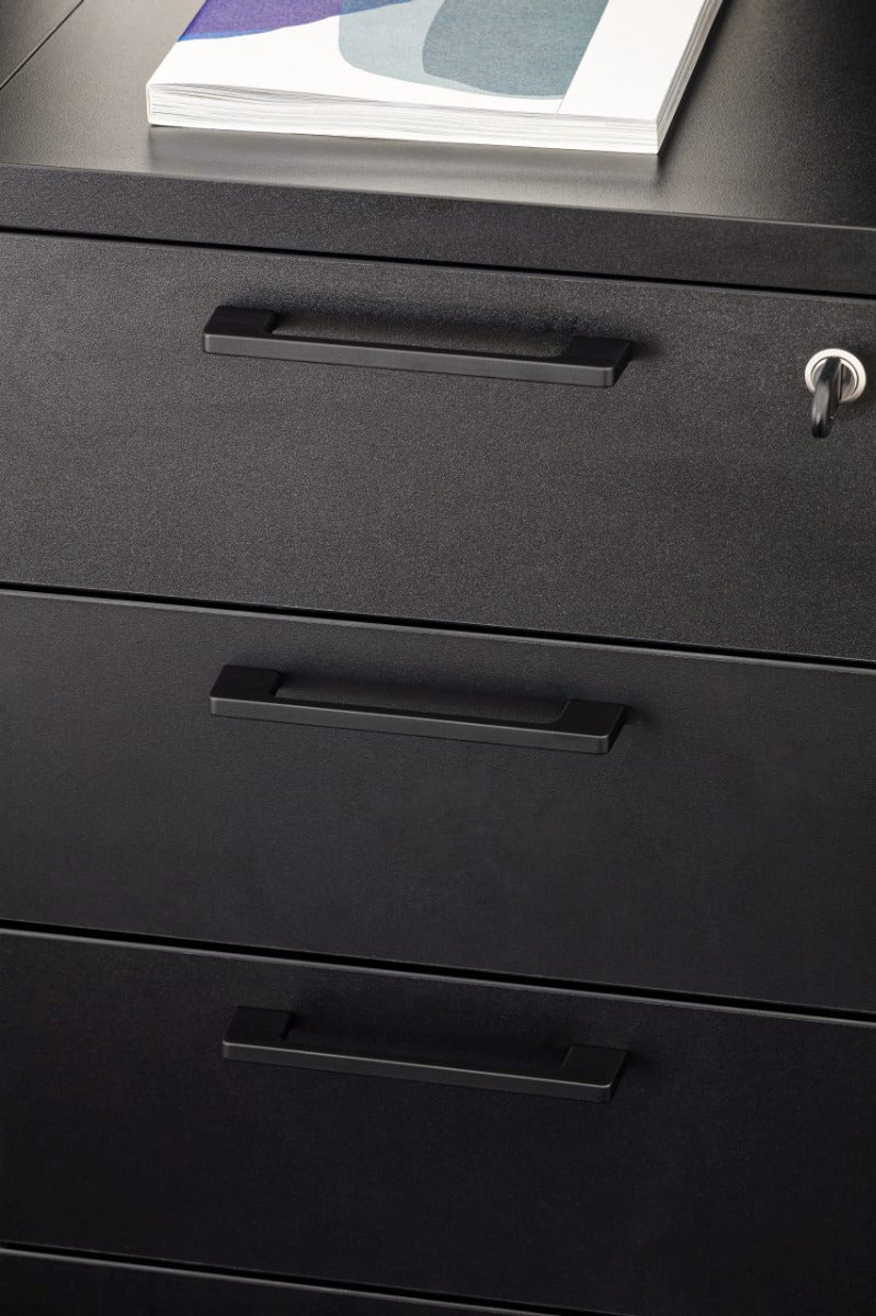 Standard KD1073 - Standcontainer in Weiss Pastell präsentiert im Onlineshop von KAQTU Design AG. Korpus ist von Mdd