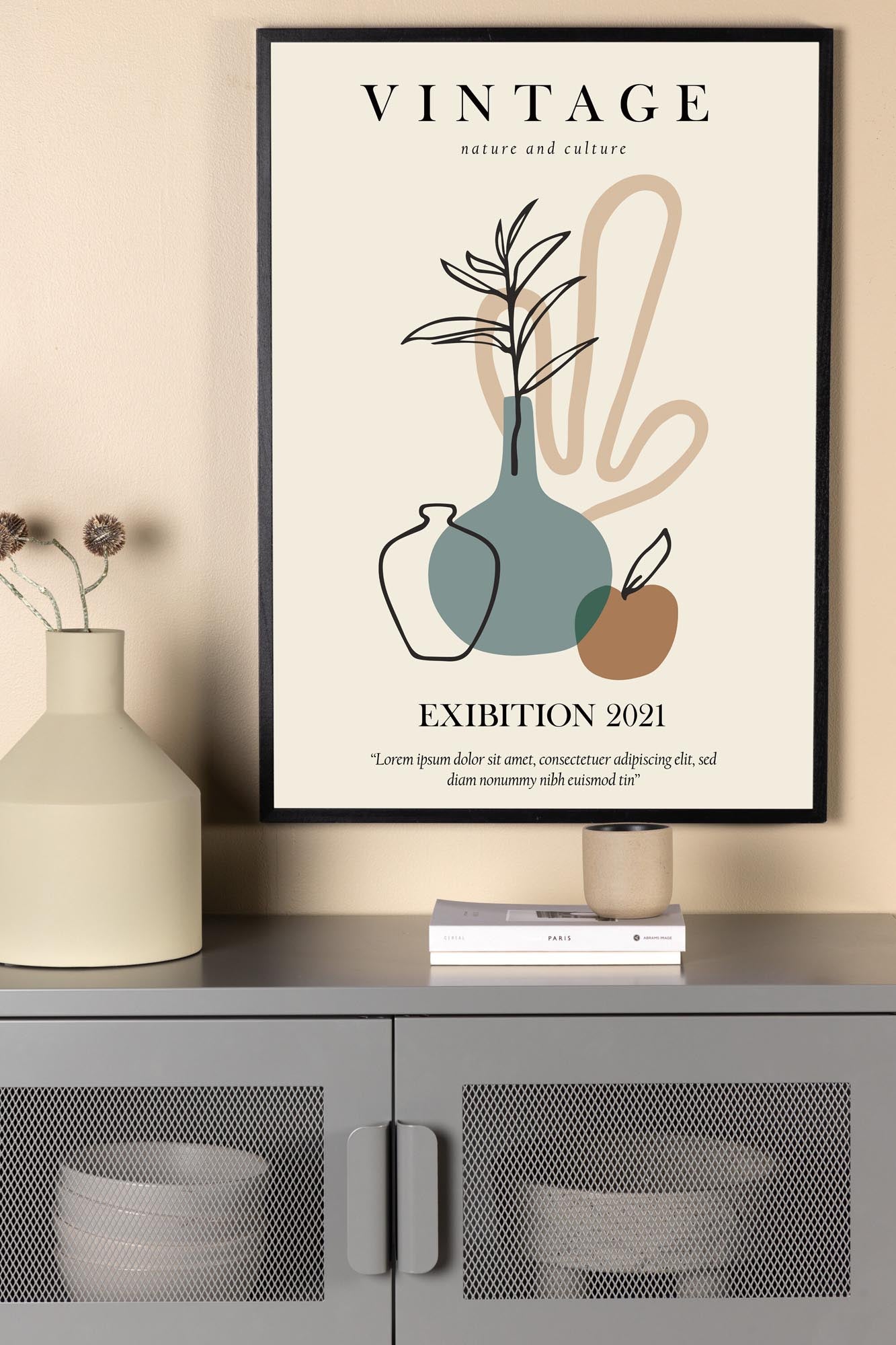 Stilvolles Vintage Poster von Venture Home, das nostalgischen Flair und zeitlose Eleganz in jeden Raum bringt.