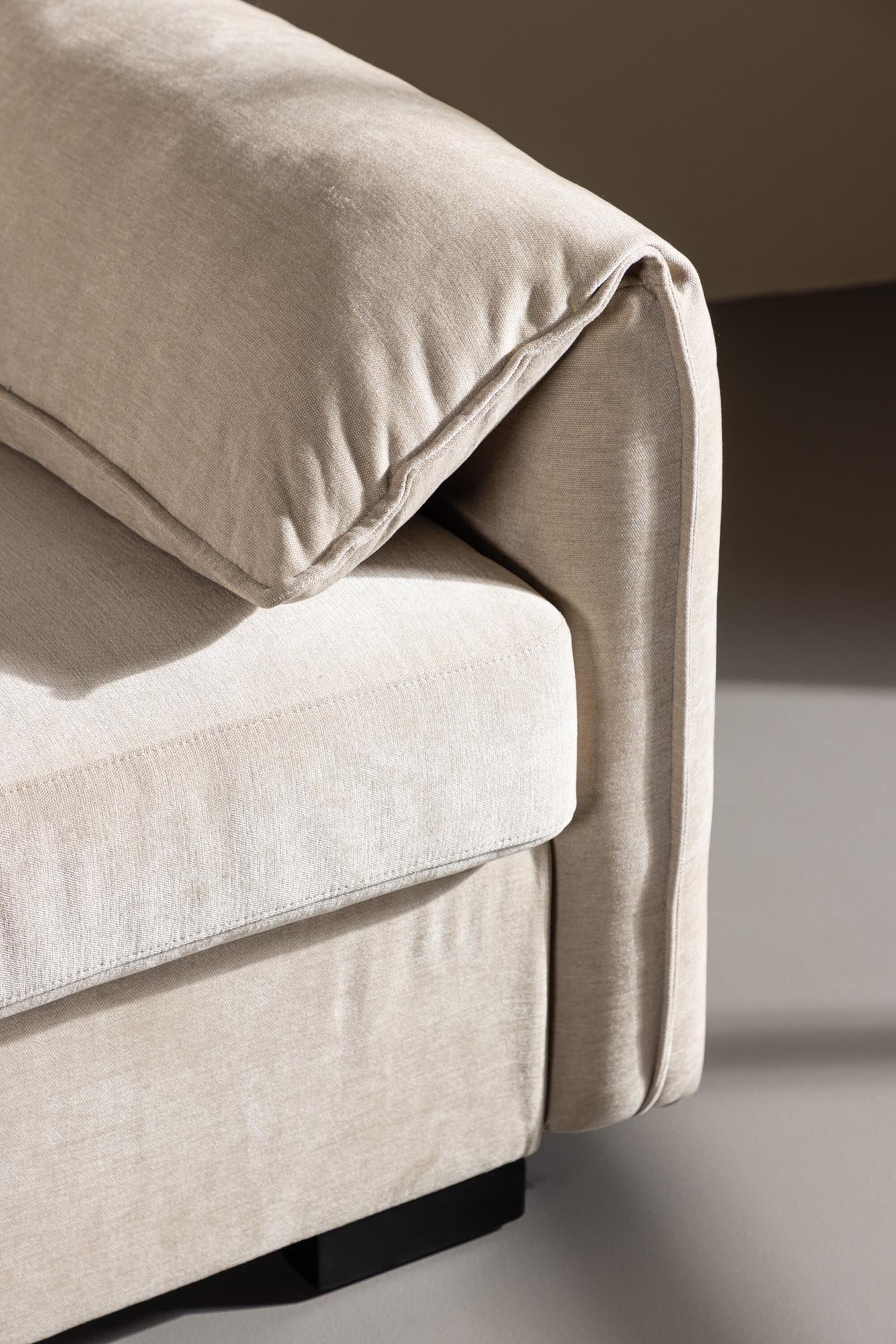 Luxuriöses Malva Sofa: Perfekte Harmonie aus Design und Komfort.