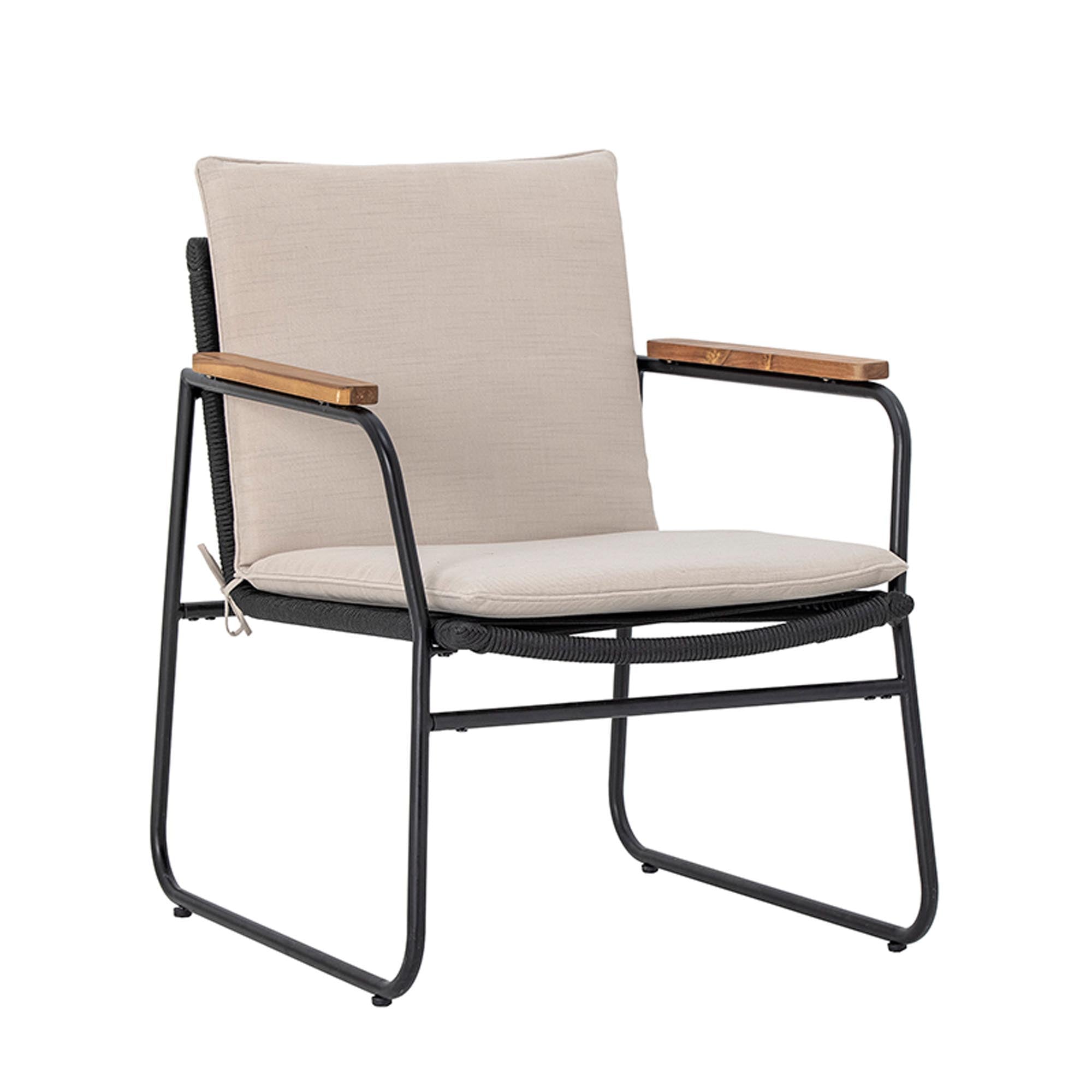 Stilvoller Loungesessel Hampton in Schwarz von Bloomingville.