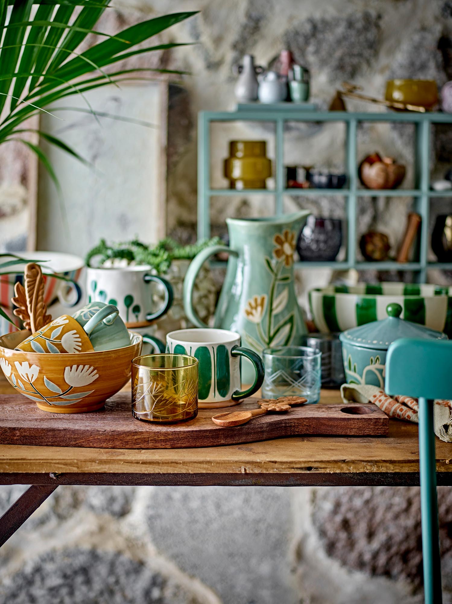 Eleganter Tangier Krug aus grünem Steingut von Creative Collection, ideal für stilvolle Tischdekorationen.