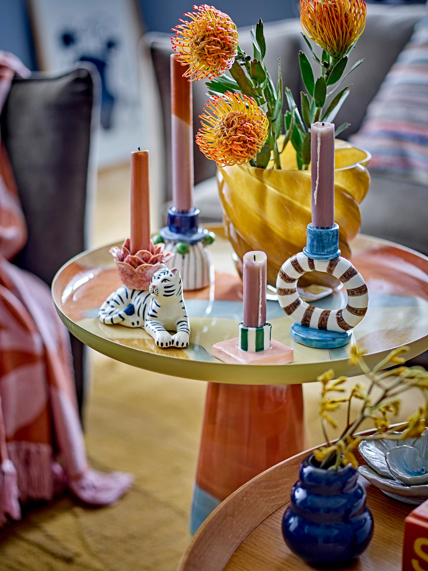 Der Callo Blumentopf von Bloomingville aus gelbem Glas ist ein stilvolles Accessoire für Ihre Pflanzen und Ihr Zuhause.