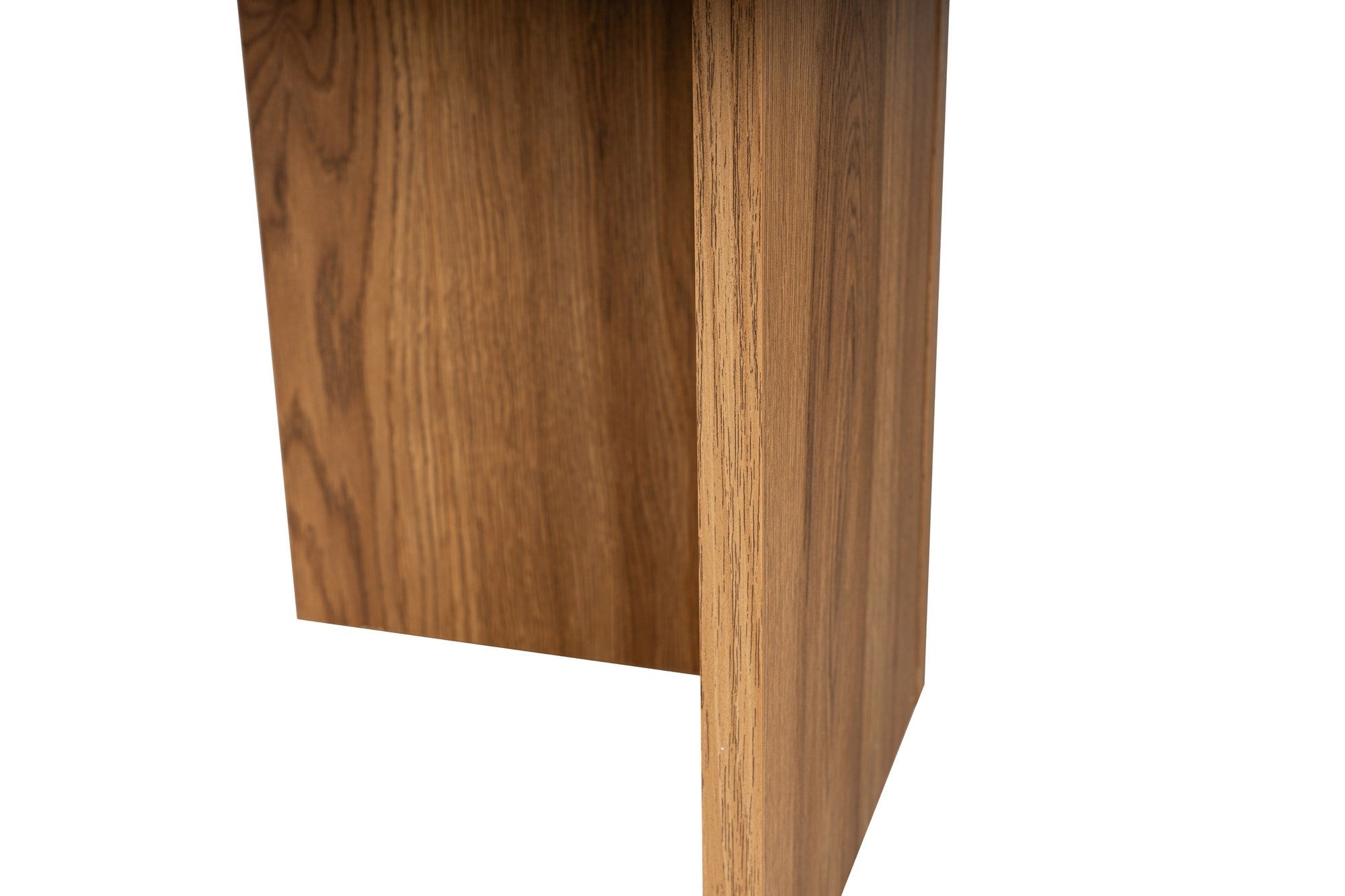 Moderner ovaler Couchtisch von Nordure in sanfter Laute Farbe. Ideal für gemütliche Wohnzimmer und stilvolle Einrichtungsideen.