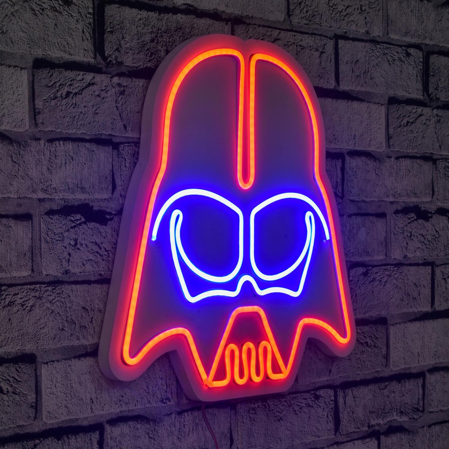 Entdecken Sie die Darth Vader Wandleuchte in Rot und Blau von Wallity. Perfekt für ein magisches Ambiente in jedem Raum!