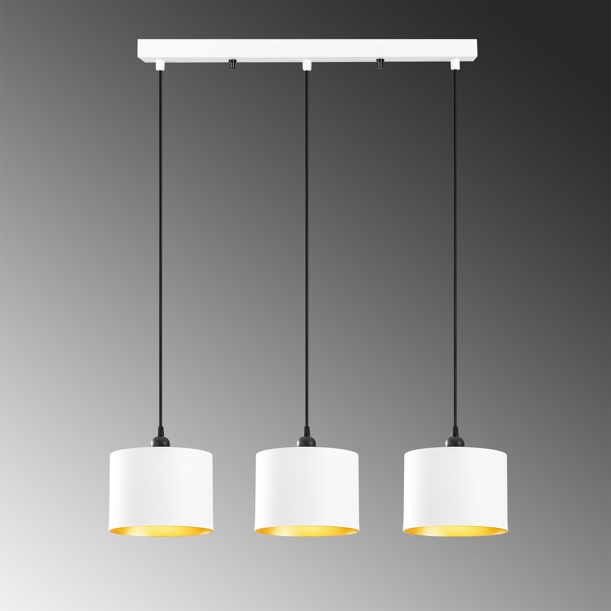 Erleben Sie die Berceste Pendelleuchte von Opviq – ein zeitloses skandinavisches Design, das mit seiner schlichten Eleganz und verstellbaren Höhe jeden Raum in eine stilvolle Oase verwandelt.