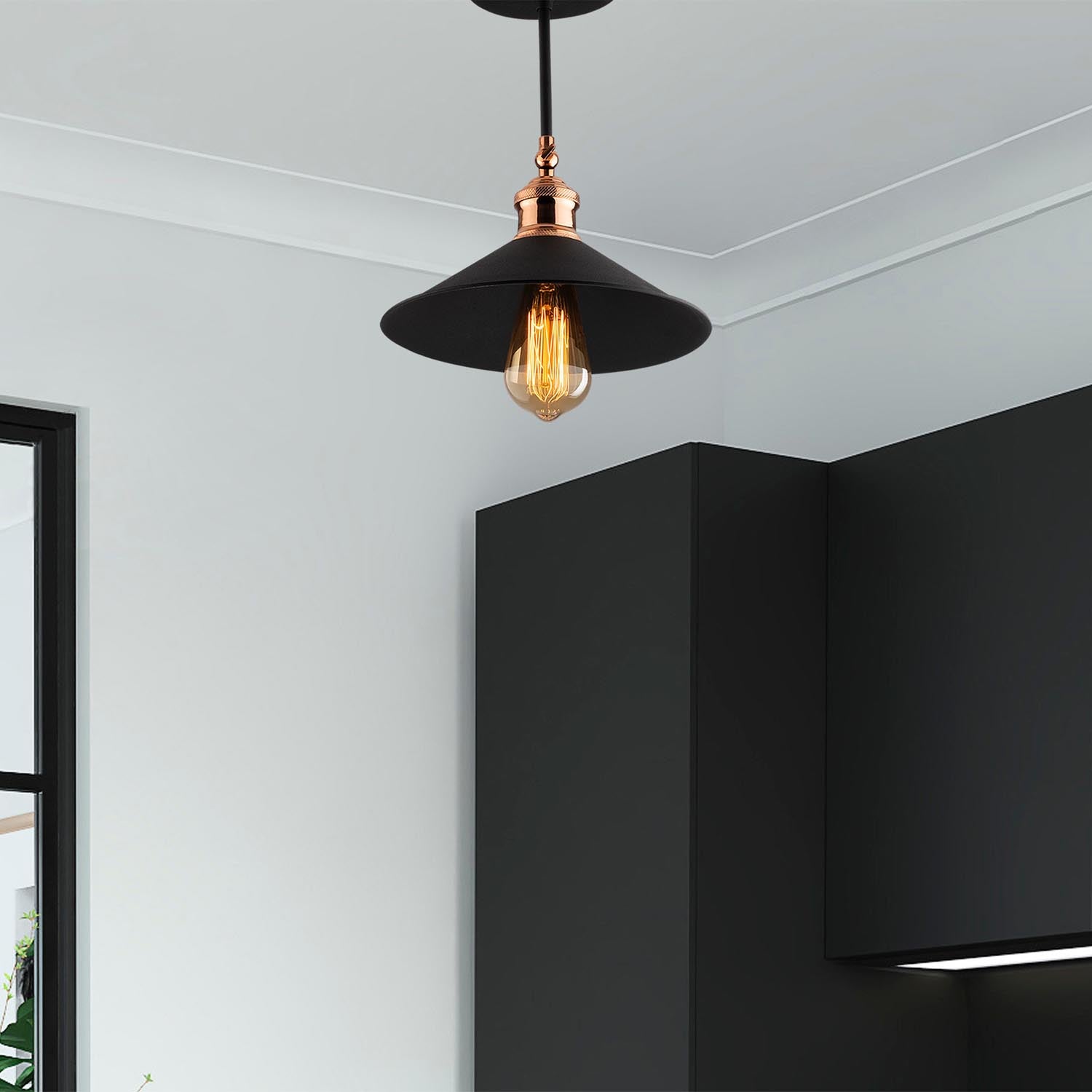 Elegante Berceste Pendellampe in Schwarz von Opviq, ideal für stilvolle Beleuchtung in modernen Wohnräumen.