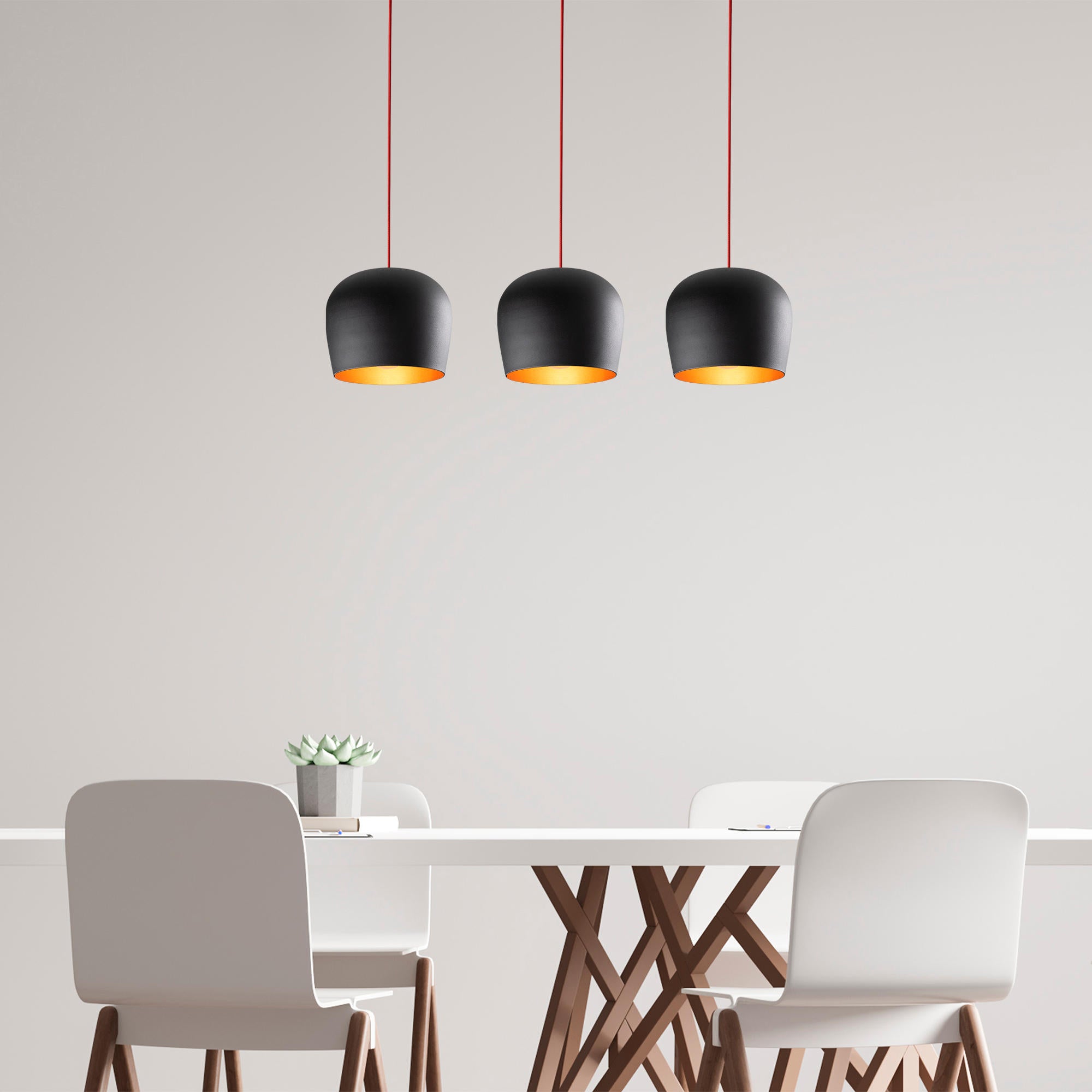 Erleben Sie die Berceste Pendelleuchte von Opviq in Schwarz und Rot – ein elegantes Design, das modernen Stil und industrielle Akzente harmonisch vereint.