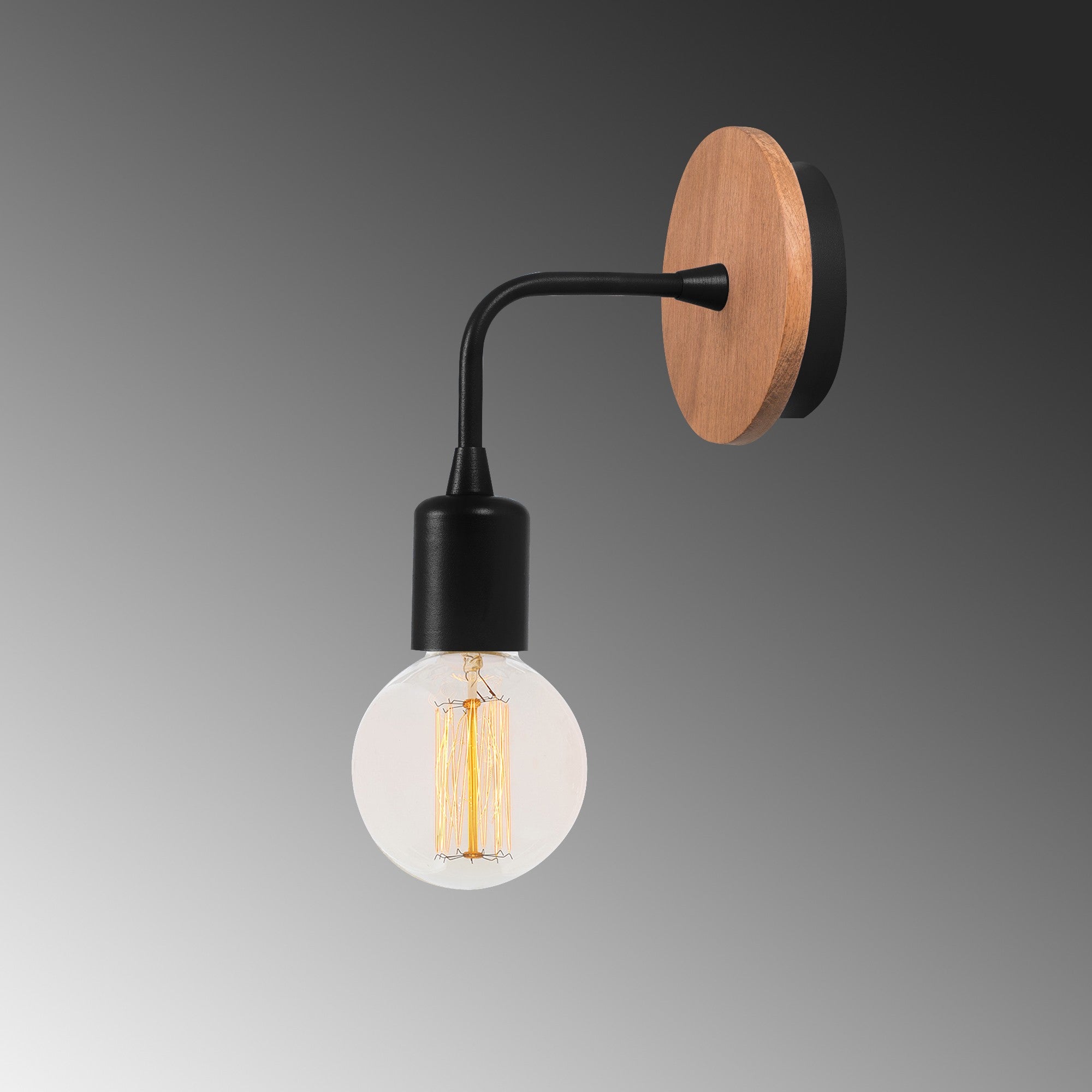 Entdecken Sie die Dartini Wandleuchte von Opviq in Schwarz – ein stilvolles Highlight für jeden Raum, das modernes Design und Funktionalität vereint.