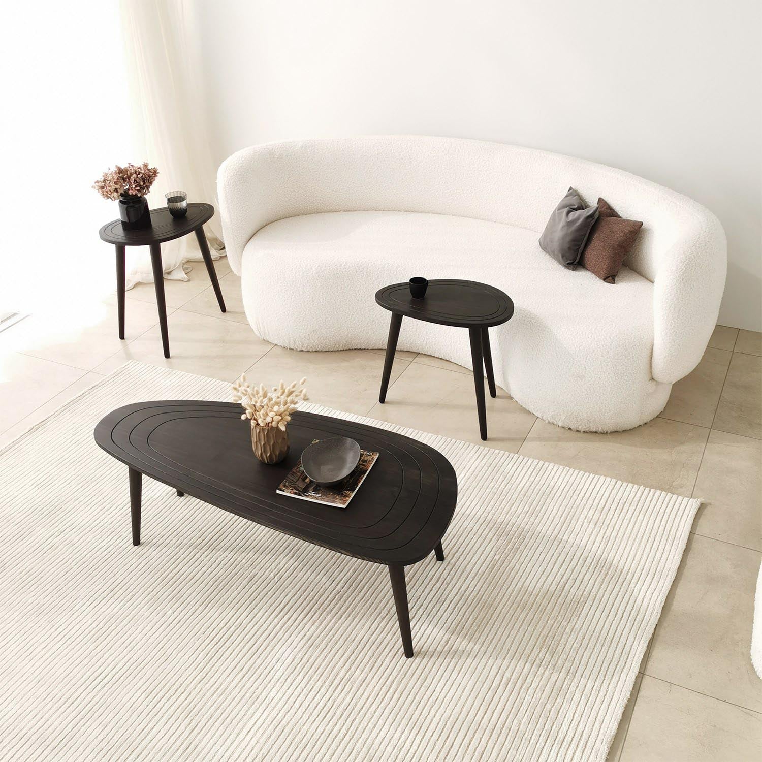 Stylischer Sofatisch in Anthrazit von Hanah Home – perfektes Design für Ihr Wohnzimmer. Robuste Bauweise aus Kiefernholz und Buchenholz.