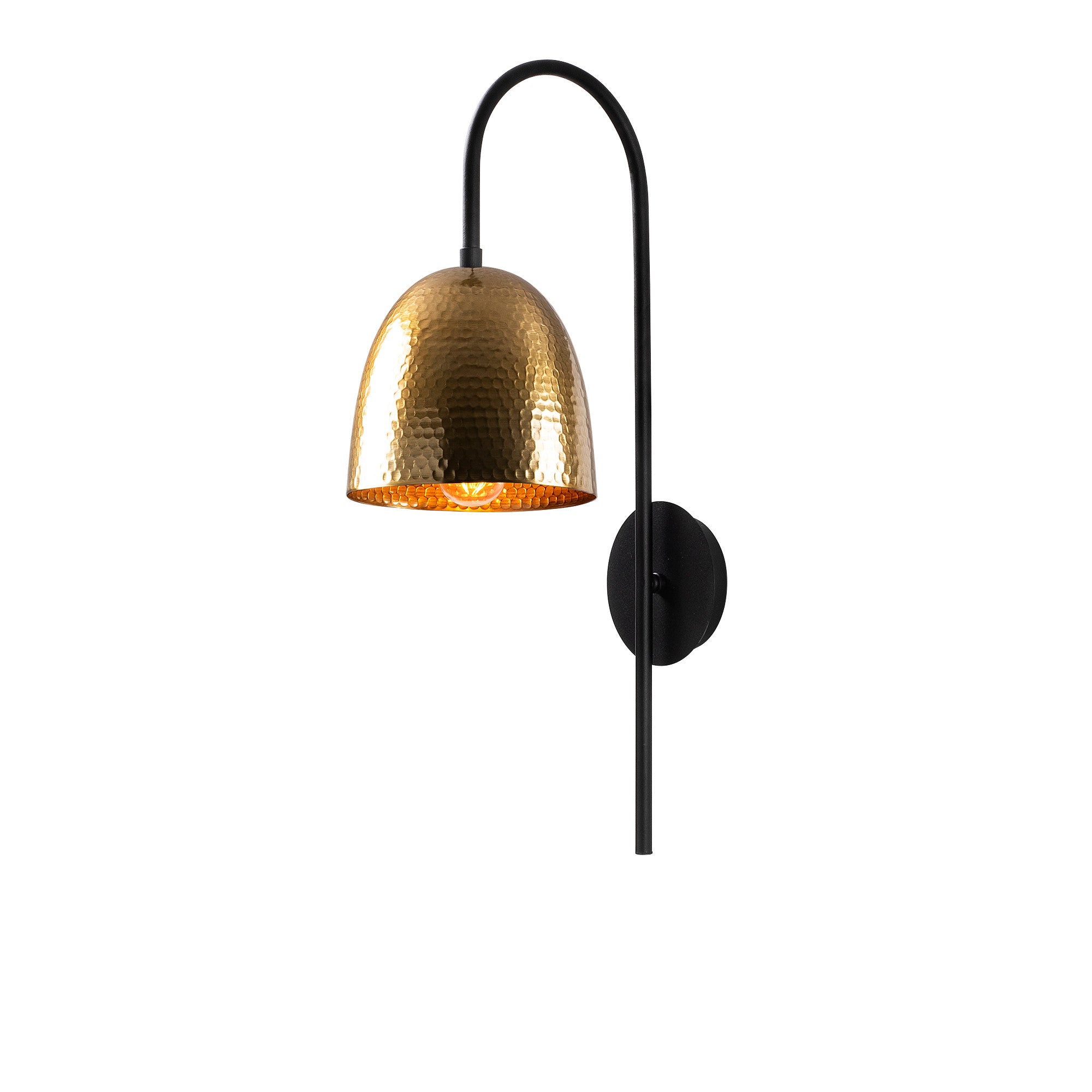 Verleihen Sie Ihrem Raum mit der Tattoo Wandleuchte von Opviq in Schwarz Vintage einen Hauch von Eleganz und Wärme. Ideal für jedes Zuhause.