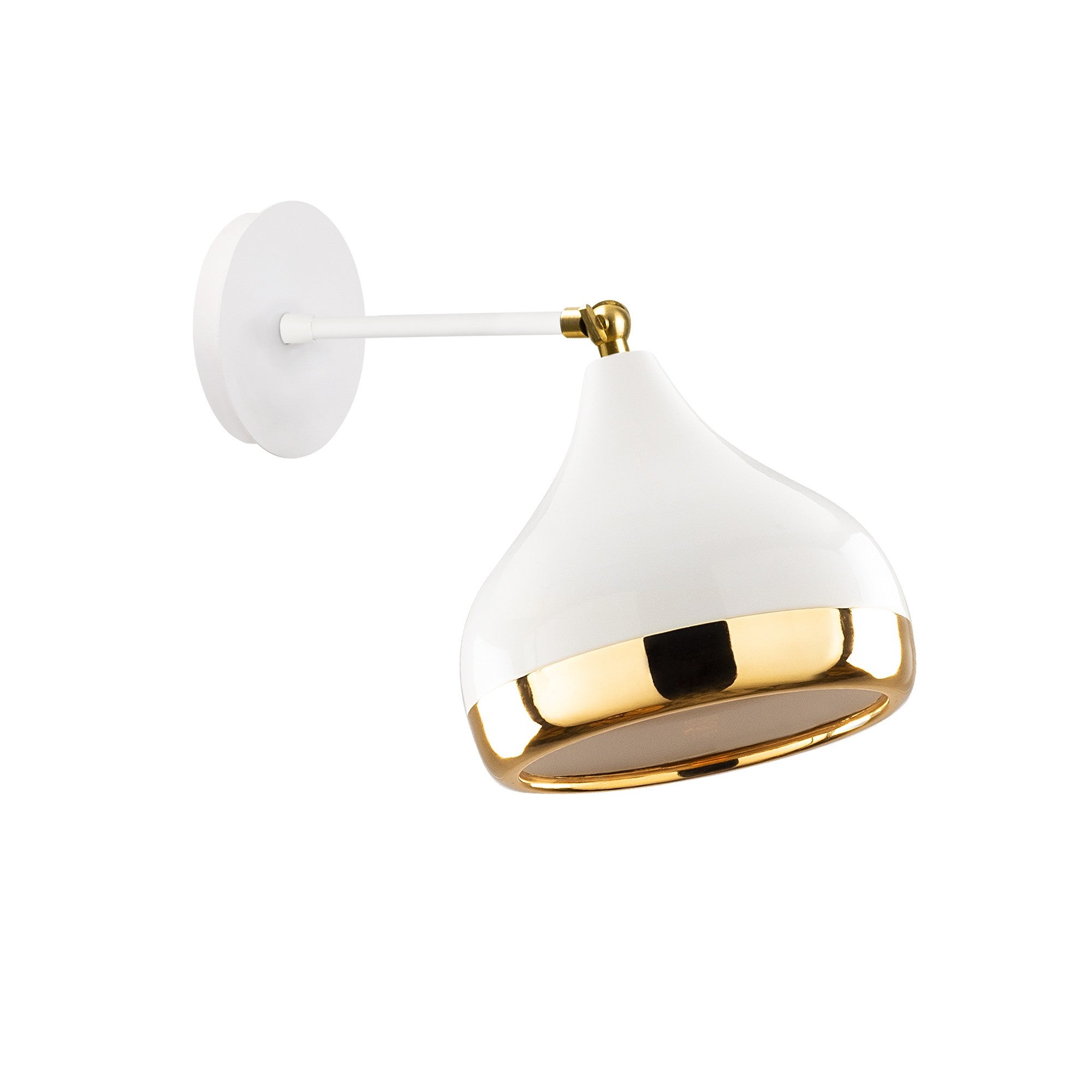 Verleihen Sie Ihrem Zuhause mit der Yıldo Wandleuchte von Opviq in Weiß und Gold einen Hauch von Luxus. Stilvolles Design für jede Atmosphäre.