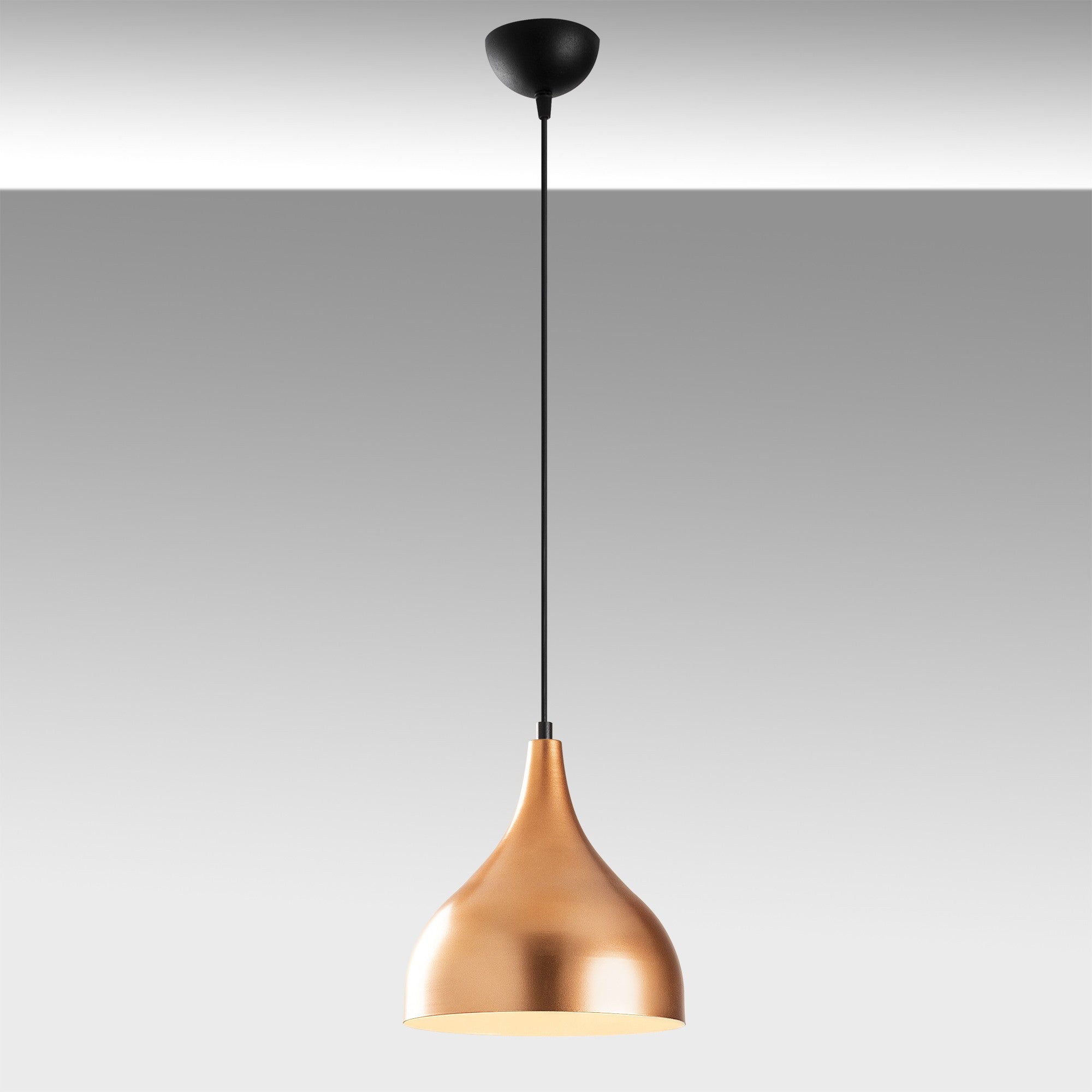 Entdecken Sie die Sağlam Pendelleuchte von Opviq – ein stilvolles Design in Kupfer, Weiß und Schwarz, das jeden Raum elegant aufwertet.