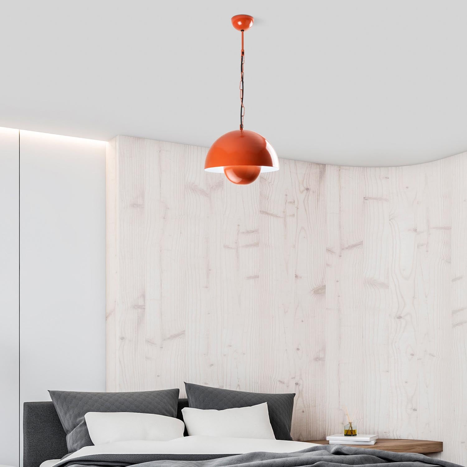 Erleben Sie die Kure 2676 Pendelleuchte in strahlendem Orange von Opviq – ein elegantes Designstück, das jeden Raum mit Wärme und Stil bereichert.