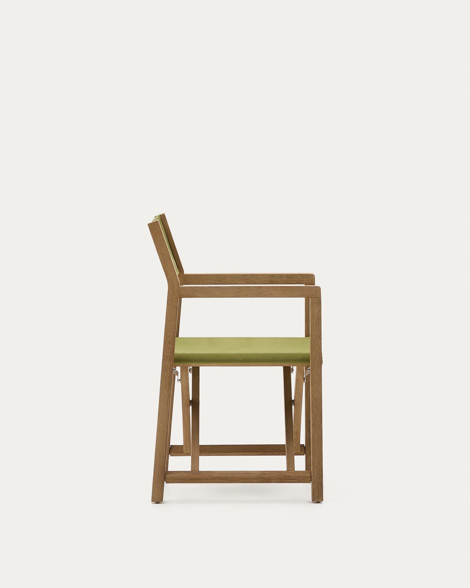 Erleben Sie den stilvollen Klappstuhl Vilara in Grün aus FSC-zertifiziertem Akazienholz. Ideal für Garten und Terrasse, vereint er Komfort und Nachhaltigkeit.