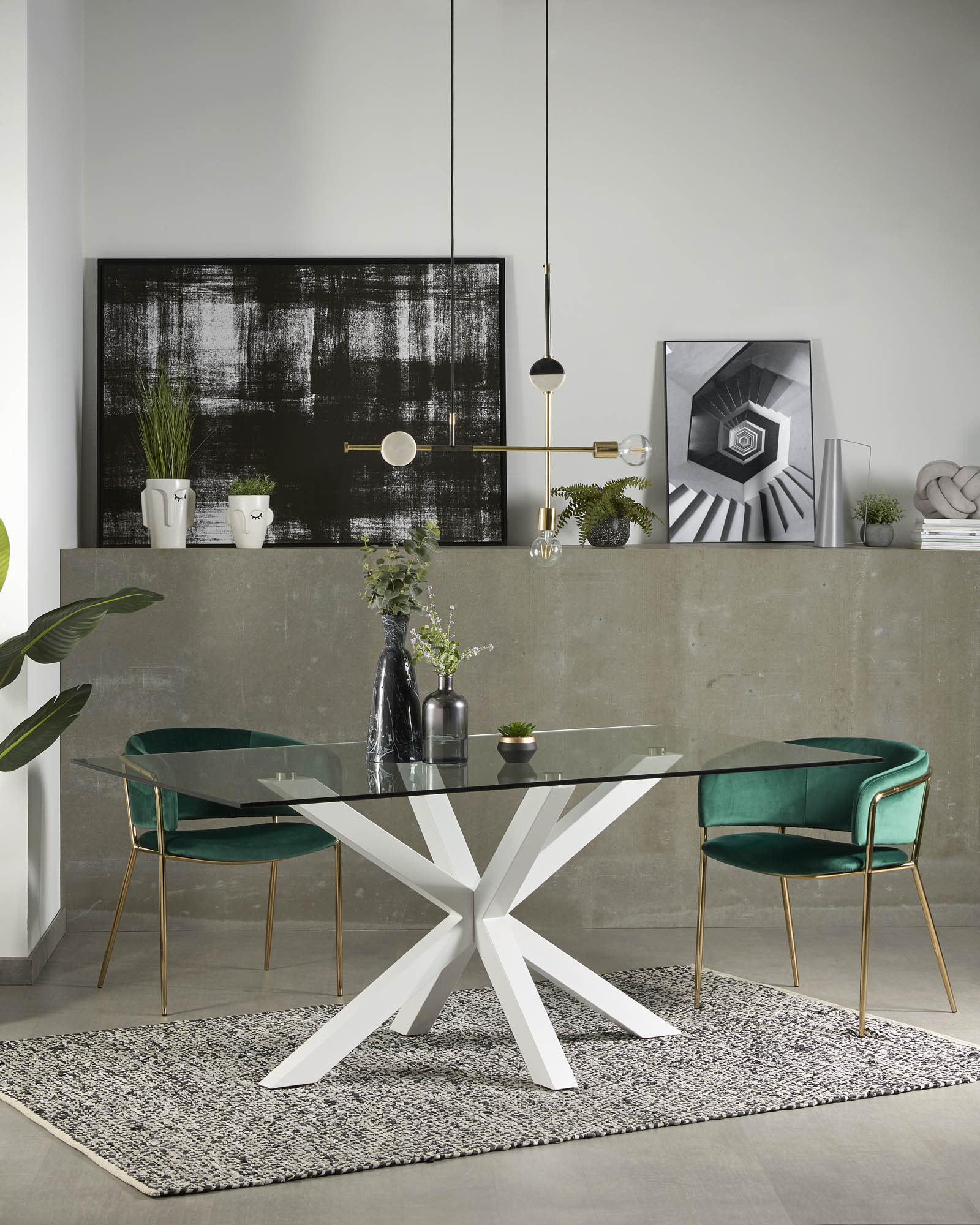 Moderner Argo Tisch: Glasplatte trifft auf weisse Stahlbeine, 160x90 cm. Stilvoller Mittelpunkt für Ihr Zuhause.