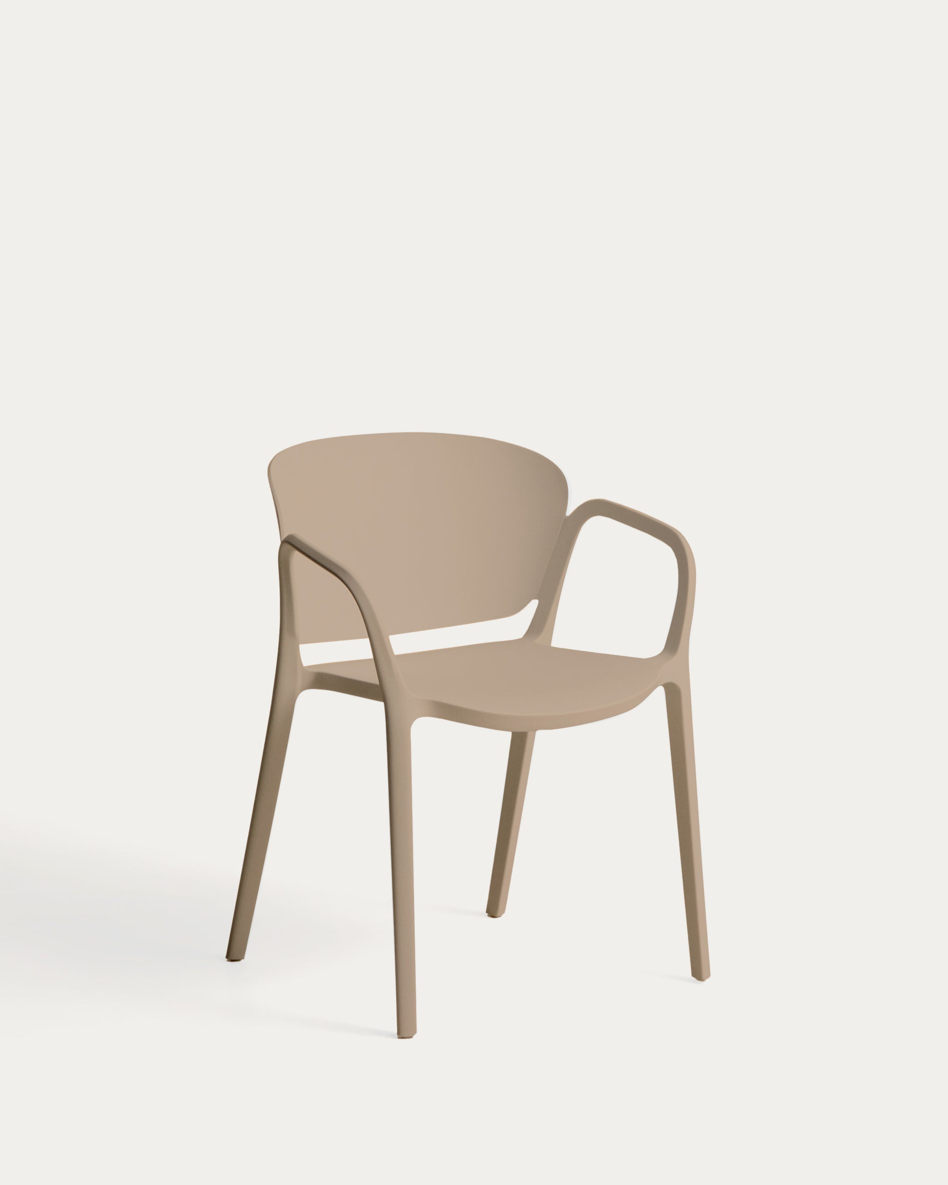 Stapelstuhl Ania in beige, zu 100 % für die Outdoor-Verwendung geeignet in Beige präsentiert im Onlineshop von KAQTU Design AG. Gartenstuhl ist von Kave Home