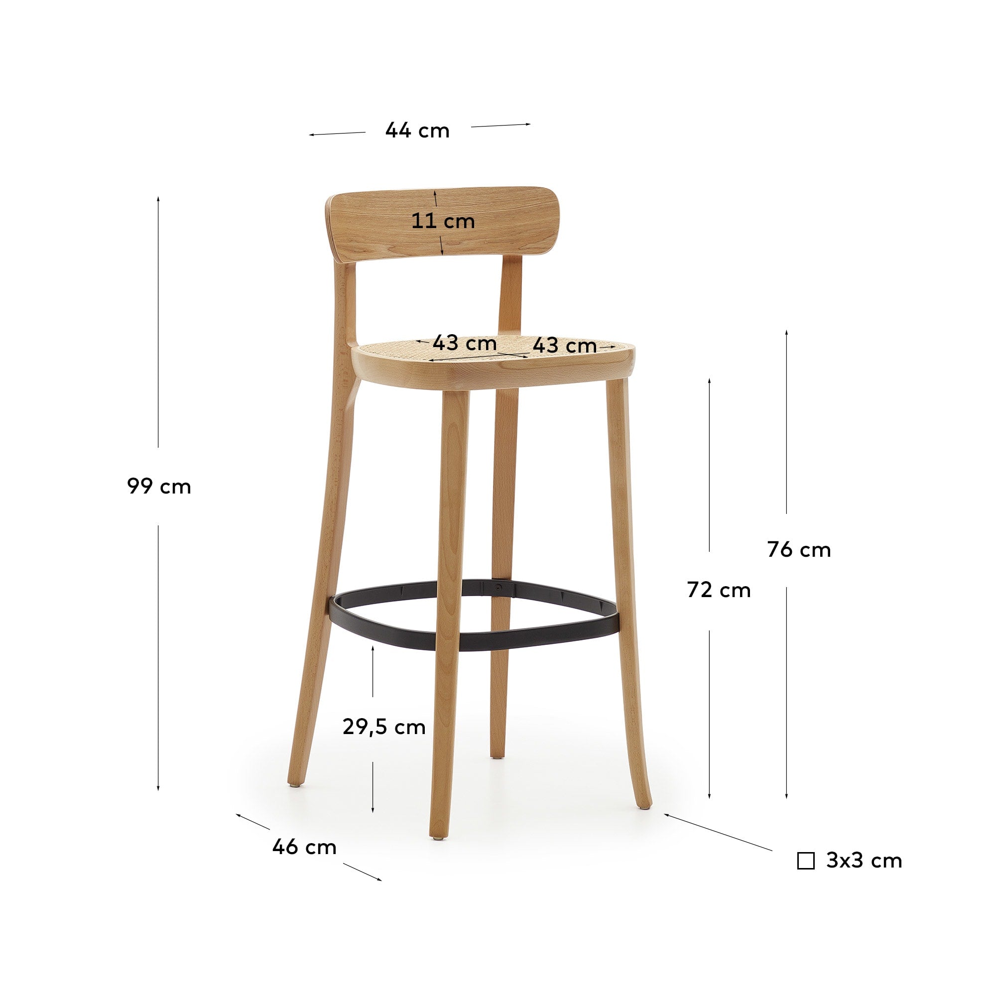 Der elegante Romane Hocker (75 cm) aus Buchenholz und Rattan vereint Funktionalität und Stil, ideal für moderne Wohnräume.