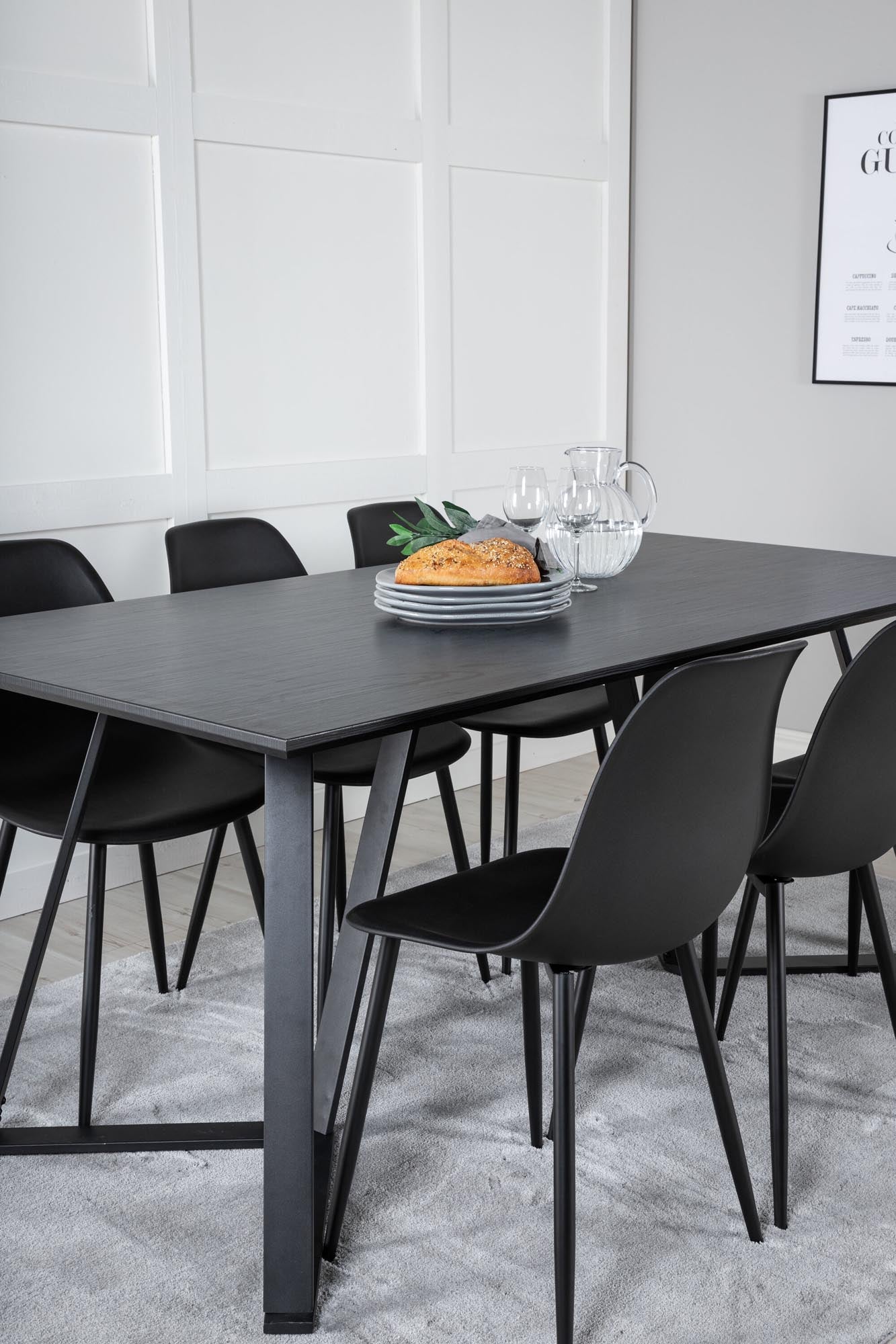 Elegantes Esszimmerset aus robustem Polar Plastic, bestehend aus einem 180 cm langen Tisch und 6 stilvollen Stühlen, ideal für jeden Essbereich.