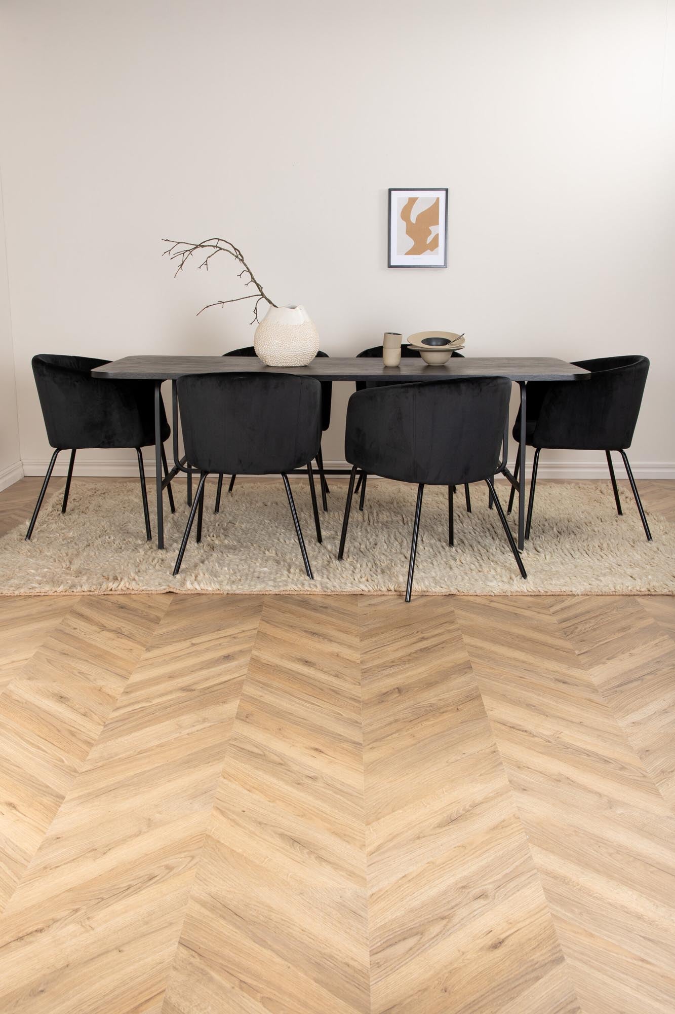 Elegantes Esszimmerset Uno mit 6 Berit Stühlen, 200 cm lang, perfekt für stilvolle Dinnerpartys und gemütliche Zusammenkünfte.