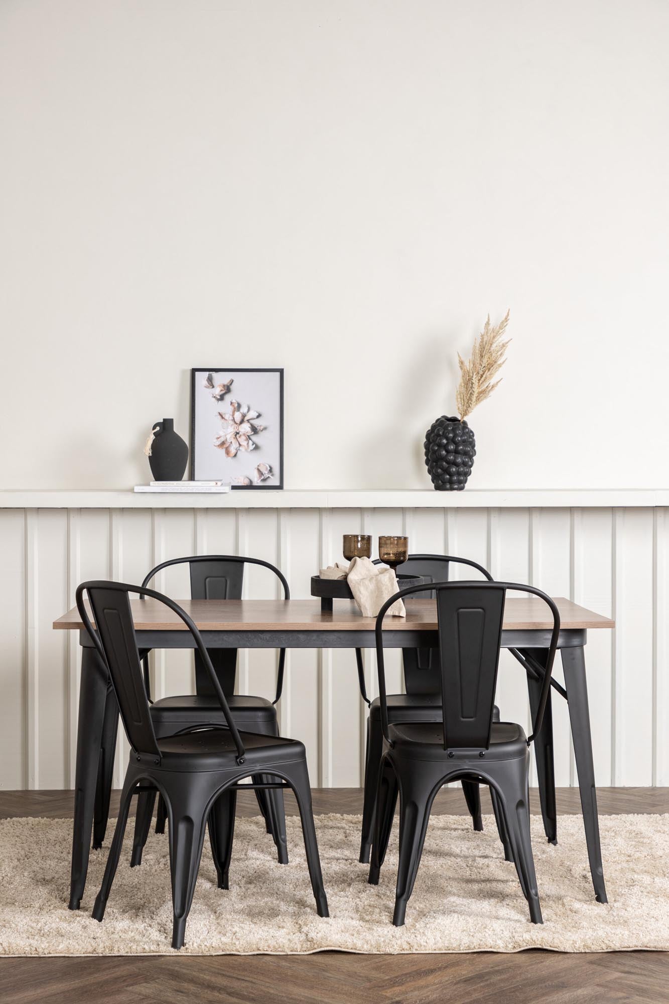 Elegantes Esszimmerset Tempe mit 140 cm Tisch und vier stilvollen Stühlen, ideal für moderne Wohnräume von Venture Home.
