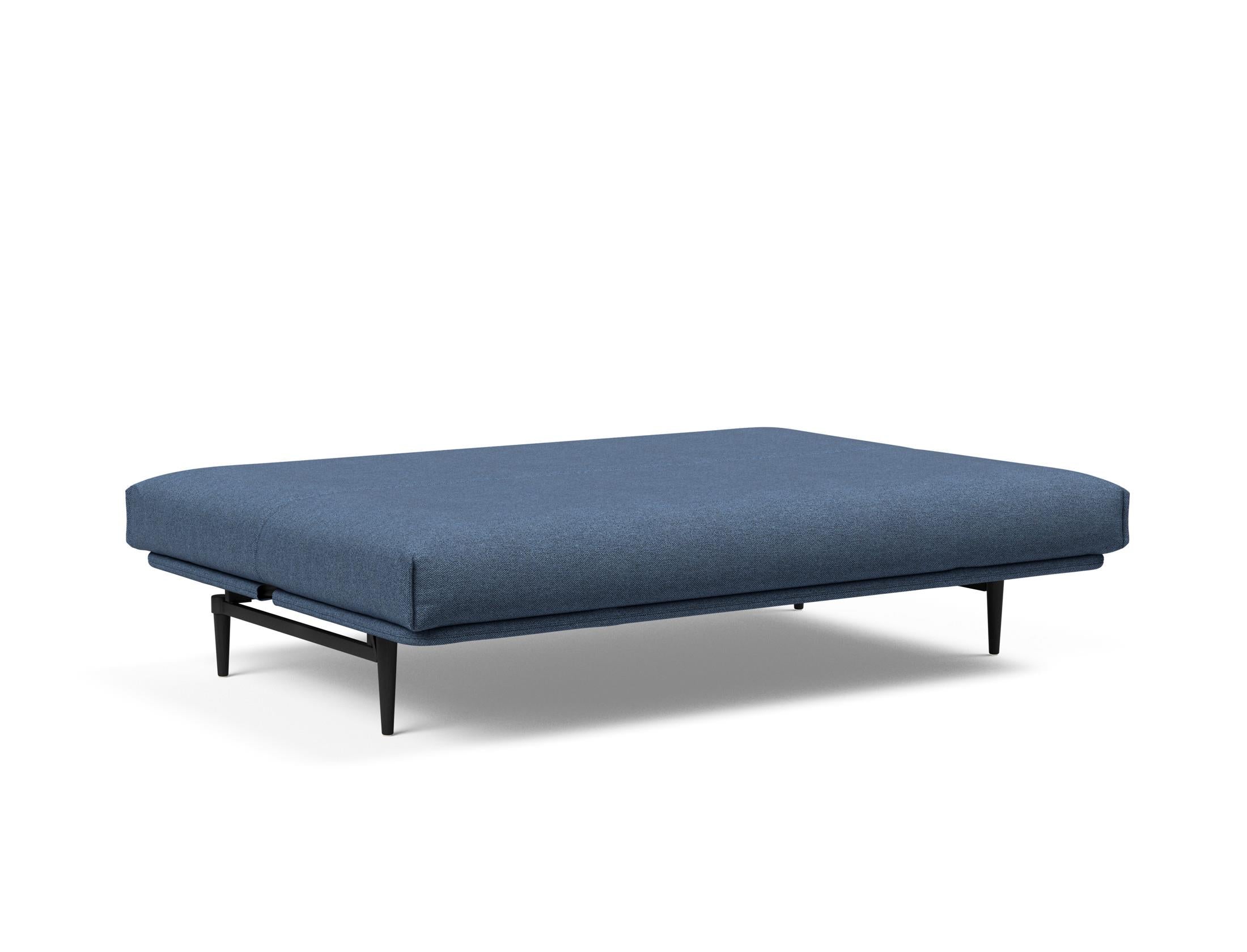 Elegantes Bettsofa Colpus in schwarzer Eiche, kombiniert mit einem komfortablen Soft Spring Bezug für zeitgemäßen Wohnstil.