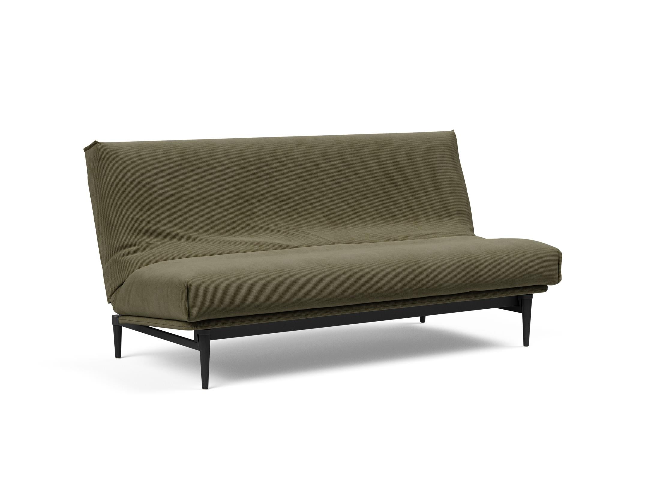 Elegantes Bettsofa Colpus in schwarzer Eiche, kombiniert mit einem komfortablen Soft Spring Bezug für ein modernes Wohnambiente.