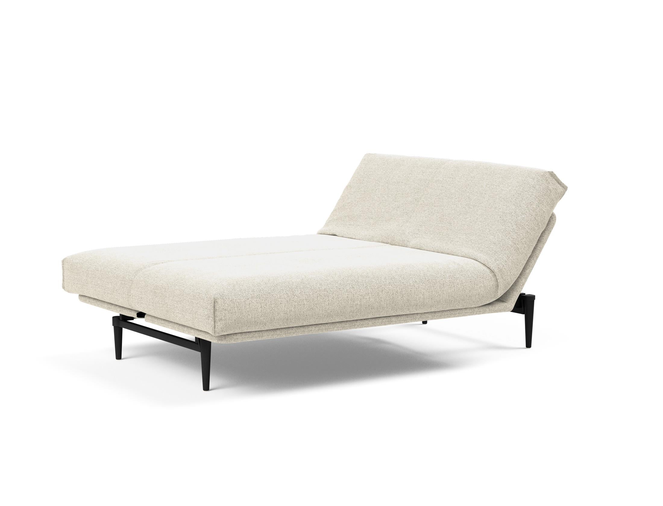 Modernes Colpus Bettsofa in schwarzer Eiche, ausgestattet mit einem bequemen Soft Spring Bezug, ideal für stilvolle Wohnräume und Gästeübernachtungen.