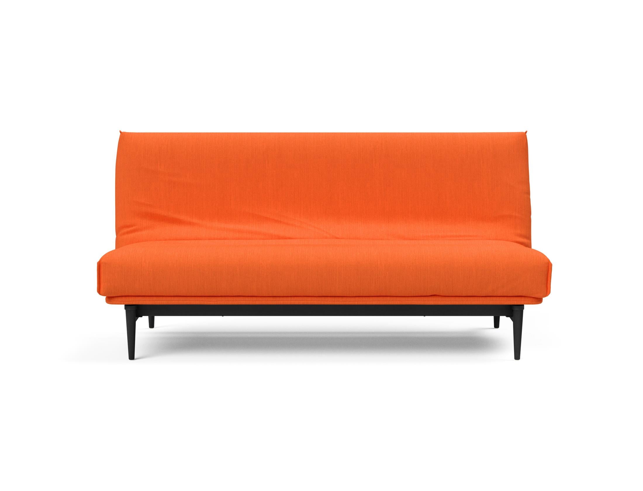 Modernes Colpus Bettsofa in schwarzer Eiche, mit weichem Soft Spring Bezug für stilvolle Entspannung und vielseitige Nutzung.