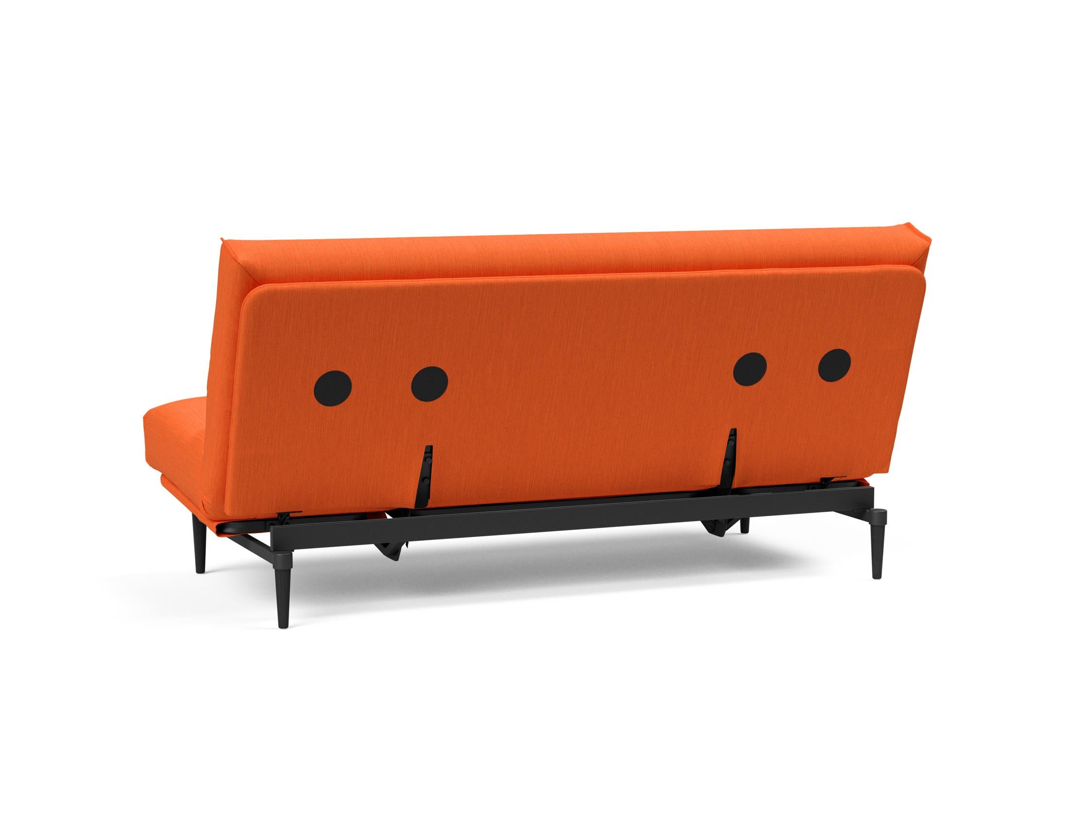 Stylisches Colpus Bettsofa in schwarzer Eiche, ideal für modernes Wohnen, mit weichem Soft Spring Bezug für höchsten Komfort.